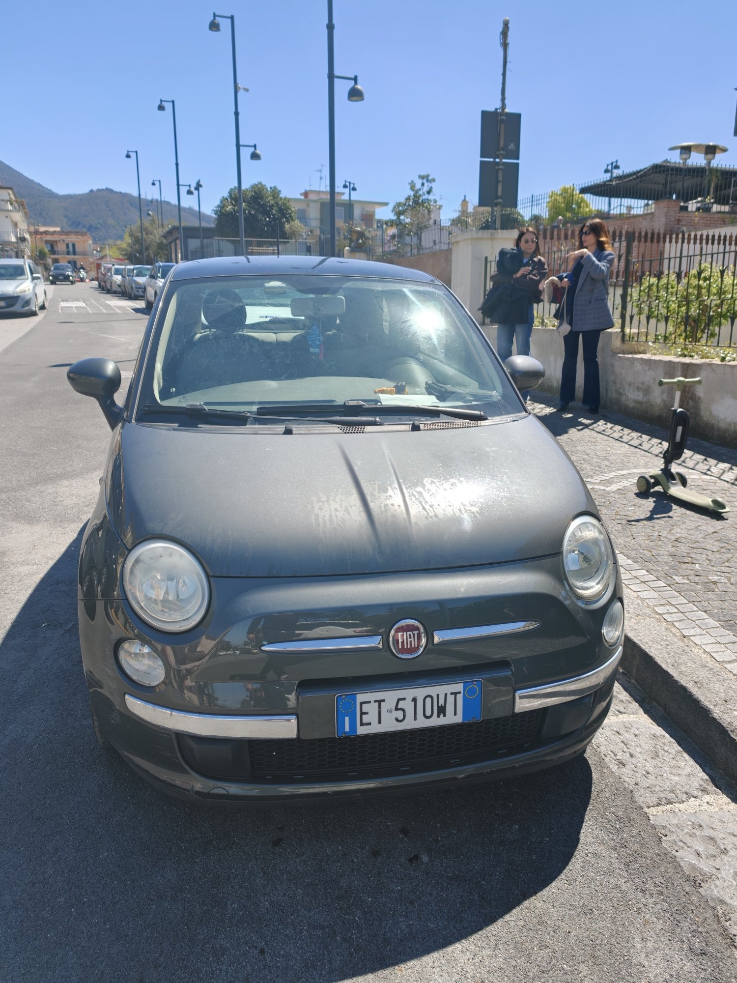 Numer rejestracyjny ET510WT posiada FIAT 500