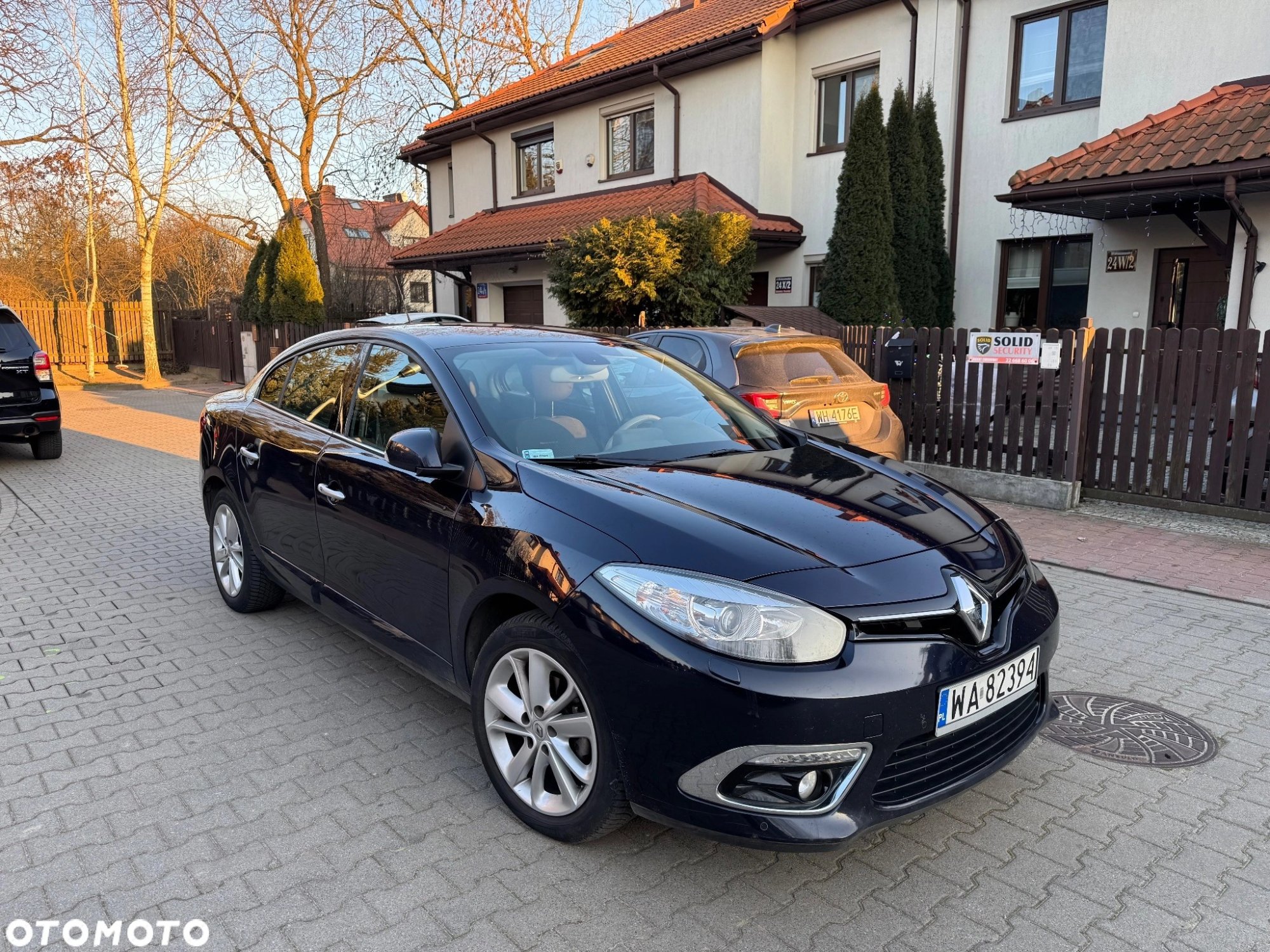 Numer rejestracyjny WA 82394 posiada RENAULT FLUENCE - WA82394