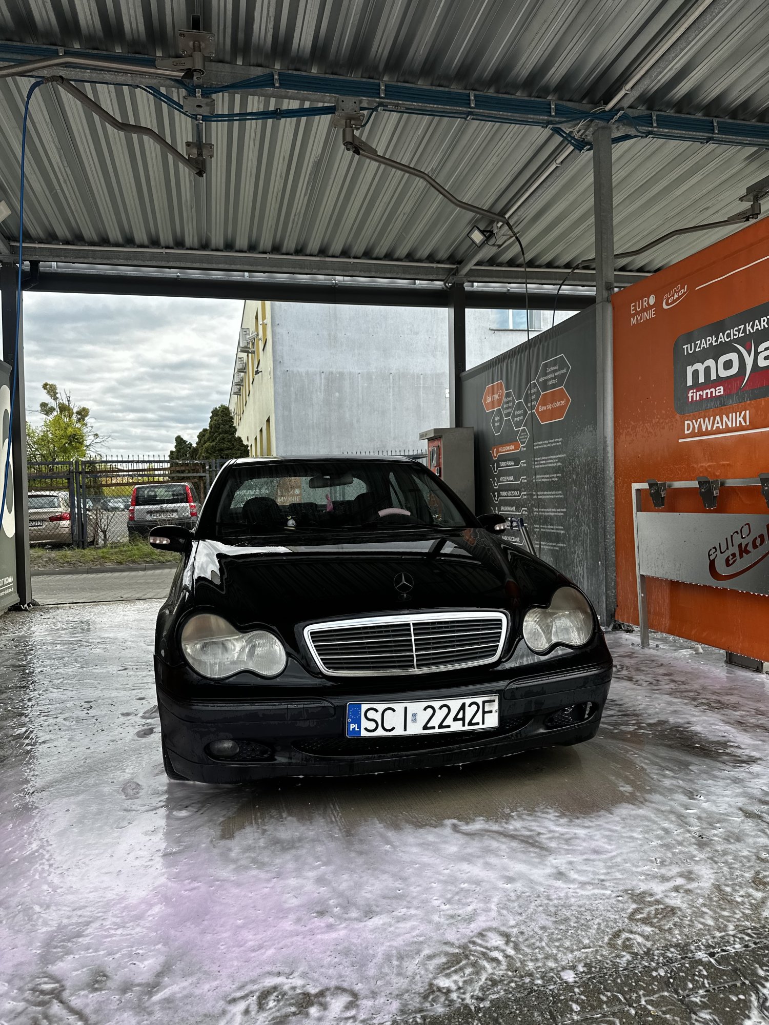 Numer rejestracyjny SC 2242F posiada AUDI 80 2.0 Kat. B4 - SC2242F