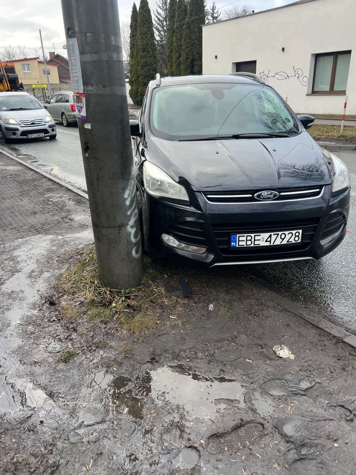 Numer rejestracyjny EBE 47928 posiada FORD Kuga 2.0 TDCi MR`13 E6 - EBE47928