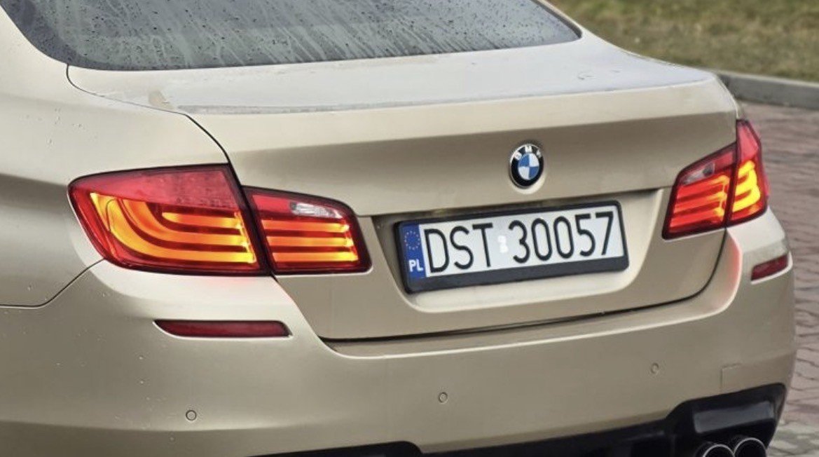 Numer rejestracyjny DST 30057 posiada BMW 530 Diesel DPF MR`10 E5 F10 530 Diesel DPF MR`10 E5 F10 - DST30057