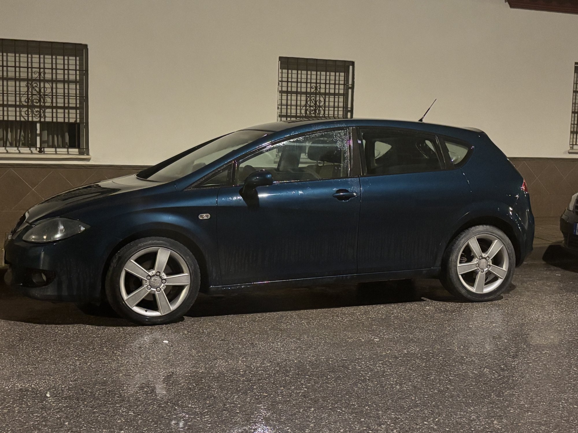 Numer rejestracyjny 6070JGY posiada BMW SERIE 4