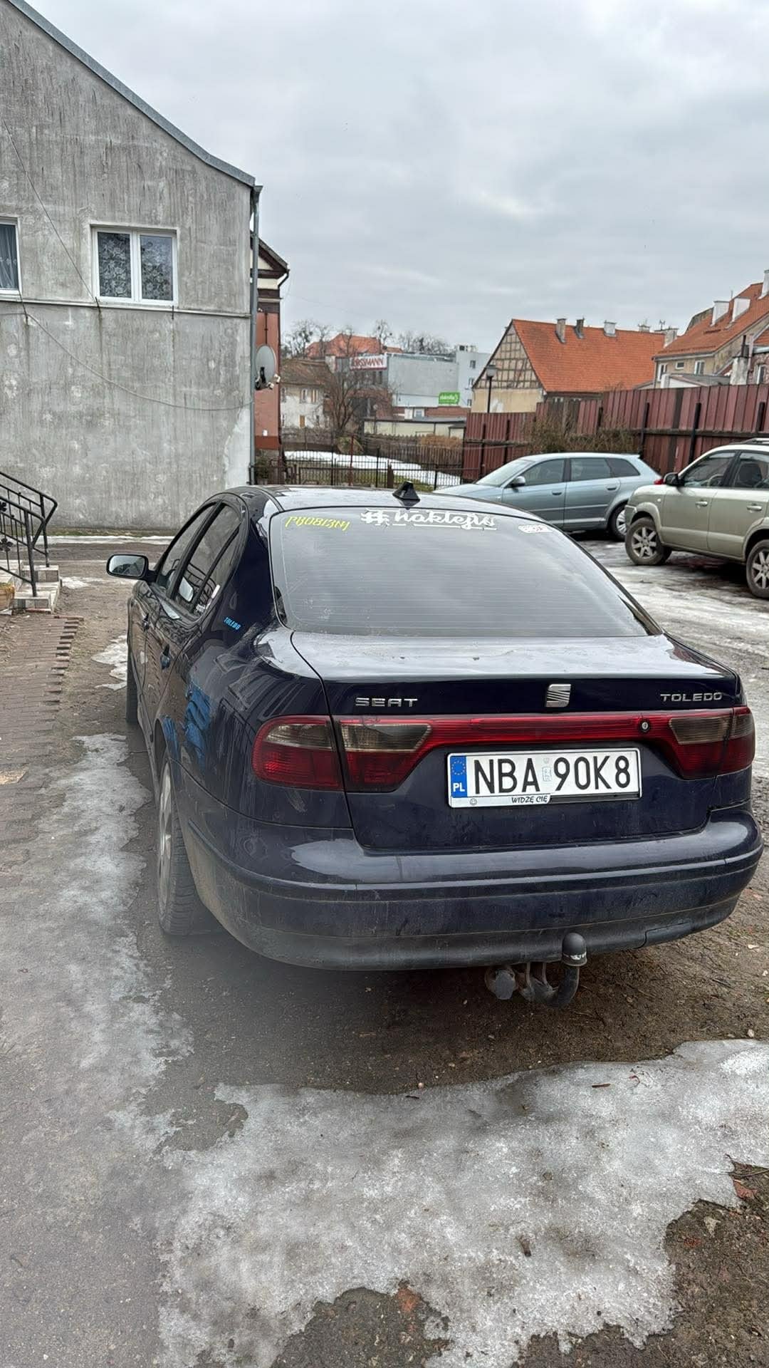 Numer rejestracyjny NBA 90K8 posiada SEAT TOLEDO - NBA90K8