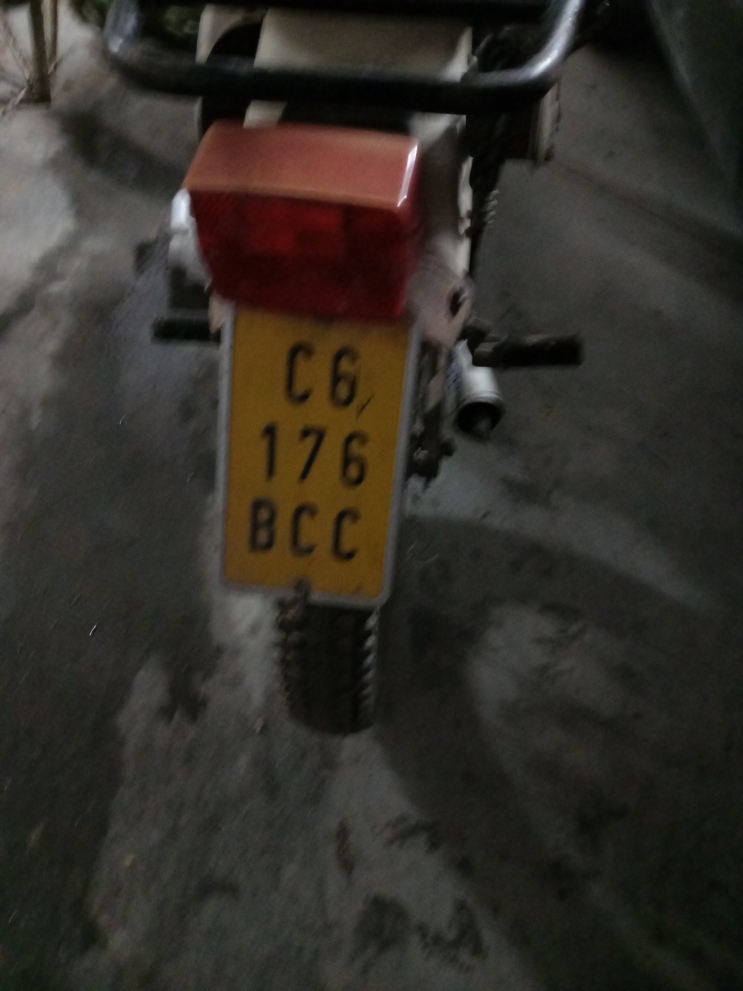 Numer rejestracyjny C6176BCC posiada  