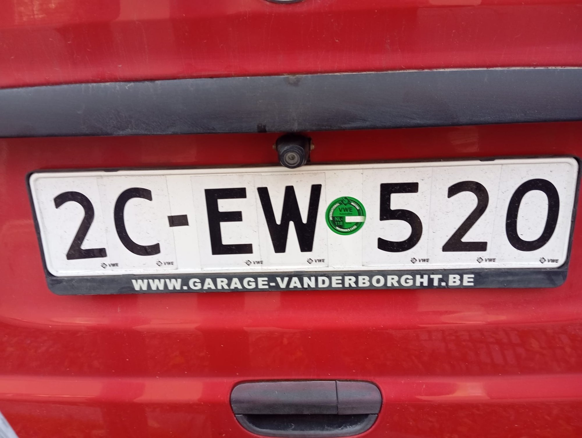 Numer rejestracyjny 2CEW520 posiada  