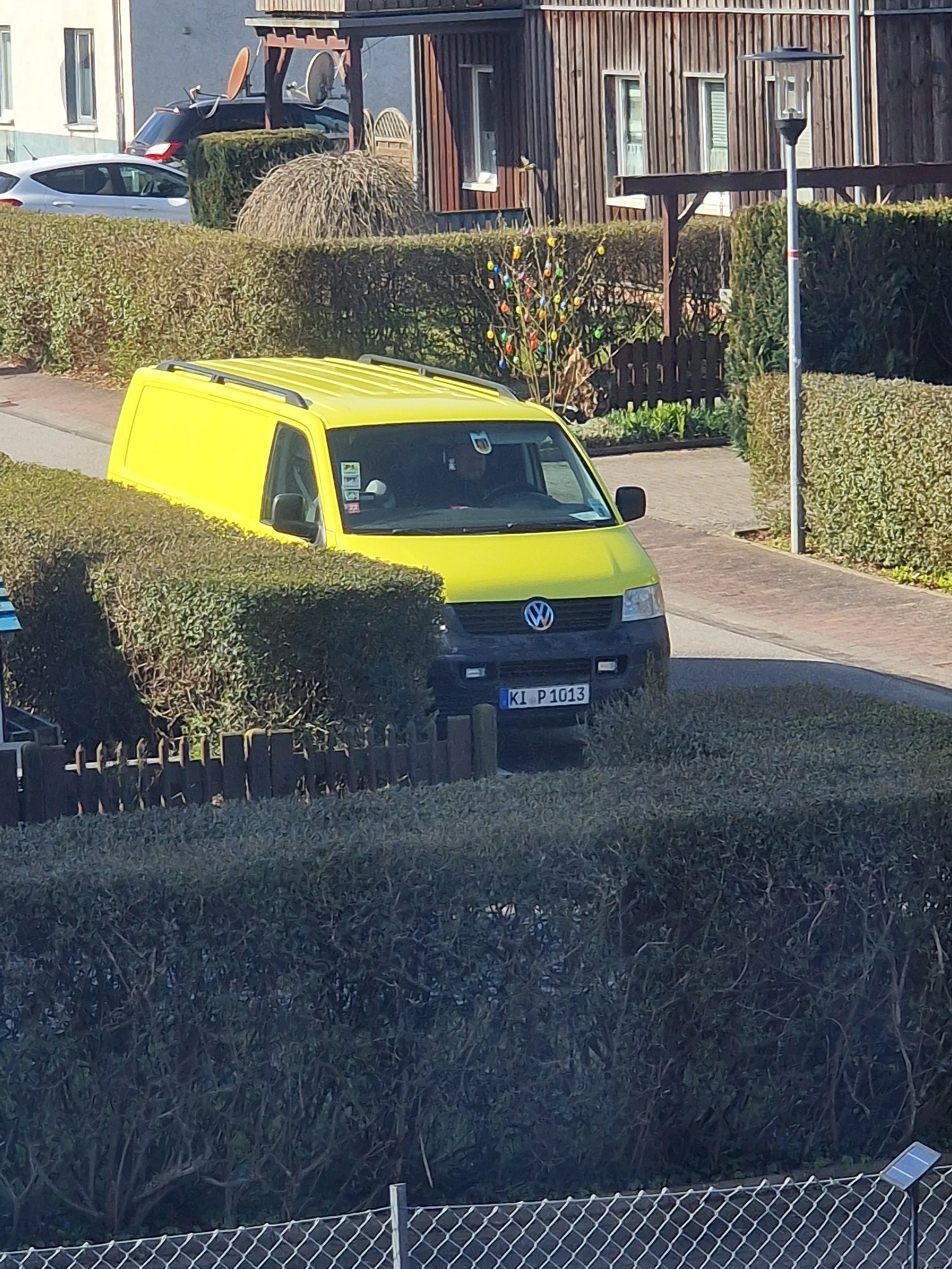 Numer rejestracyjny KJP1013 posiada Volkswagen 