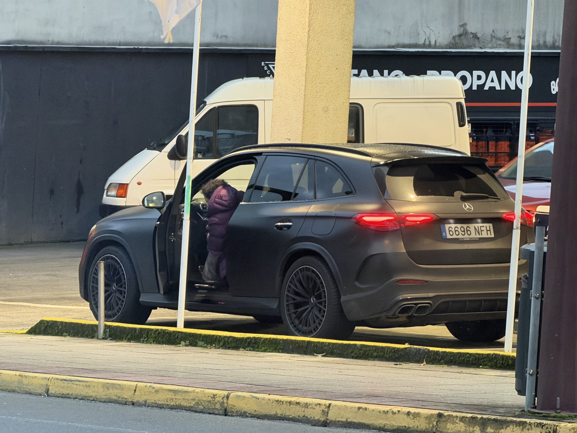 Numer rejestracyjny 6696NFH posiada MERCEDES GLC (254) Numer rejestracyjny 6696NFH posiada MERCEDES GLC (254)