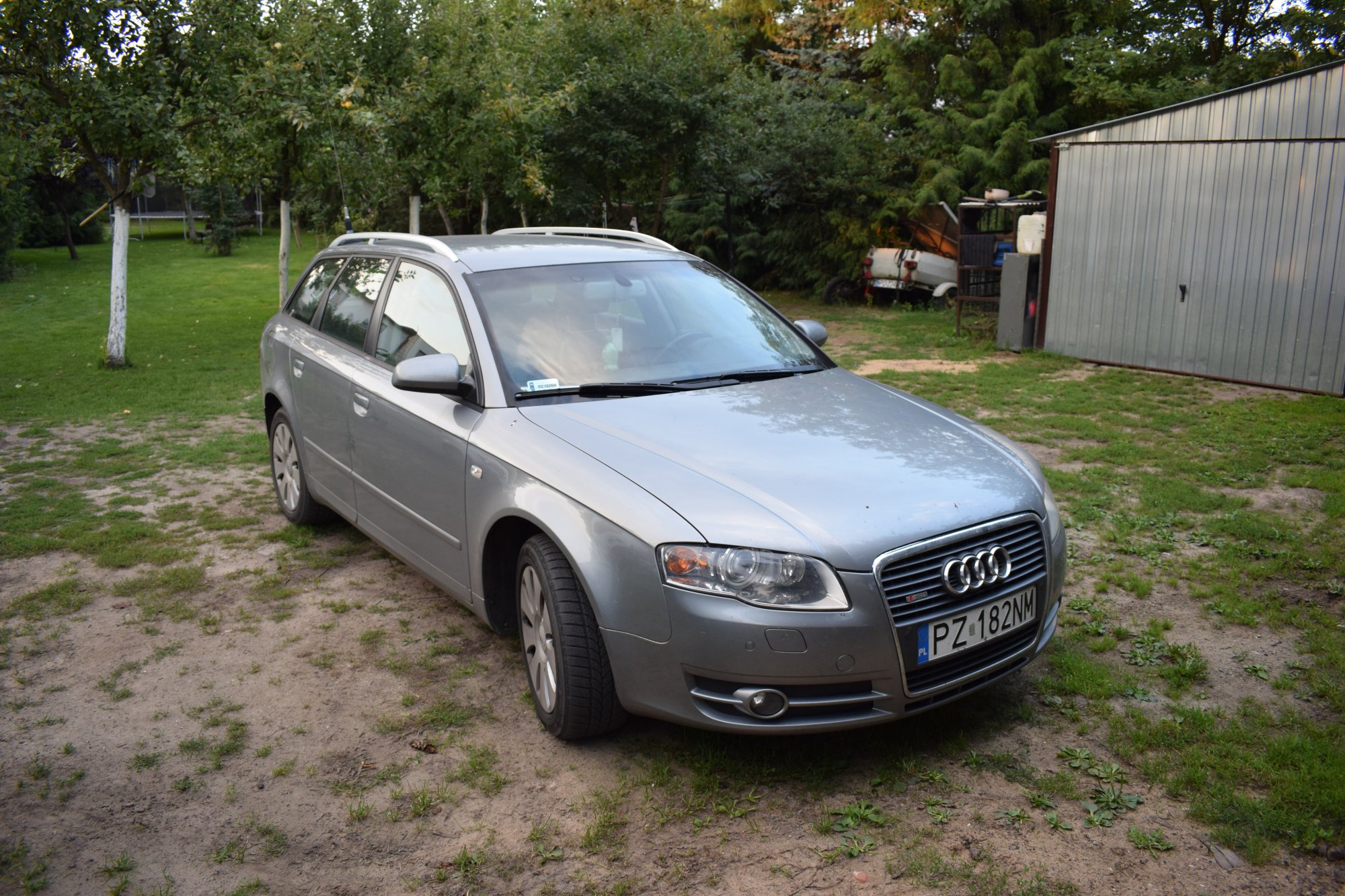 Numer rejestracyjny PZ 182NM posiada AUDI A4 - PZ182NM