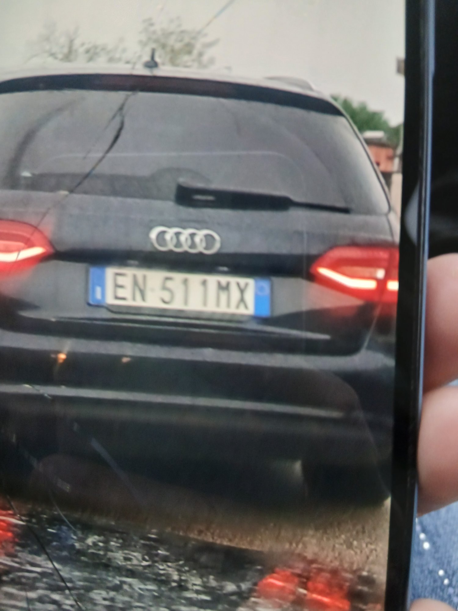 Numer rejestracyjny EN511MX posiada AUDI A4 4a serie