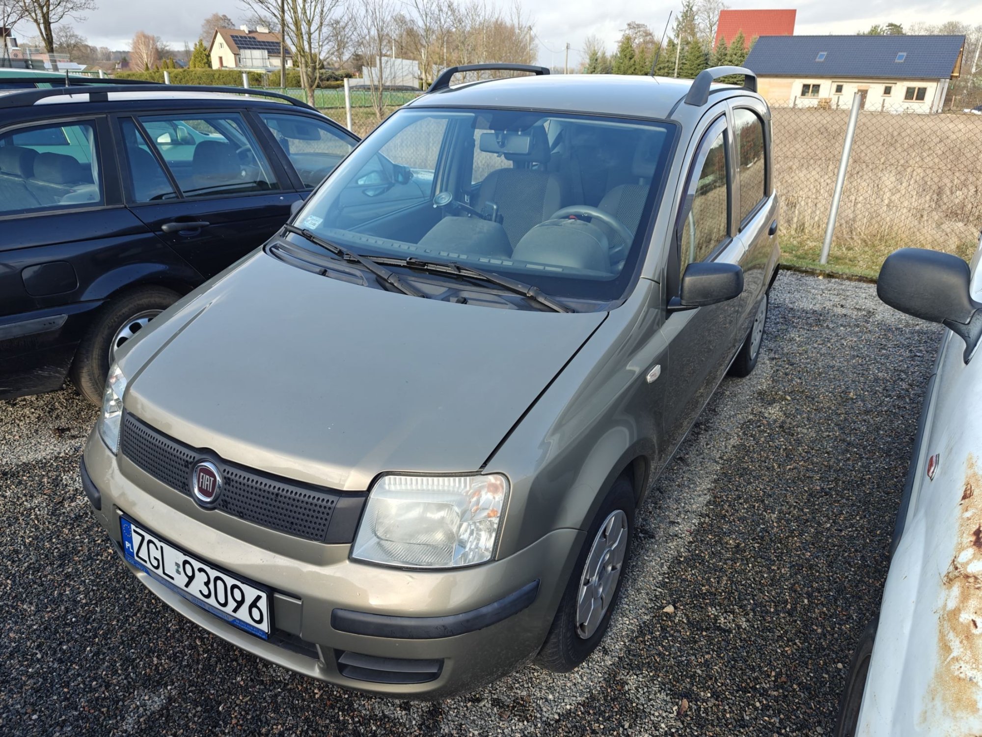 Numer rejestracyjny ZGL 93096 posiada FIAT 600 1.1 MPI MR`05 E4 Active - ZGL93096