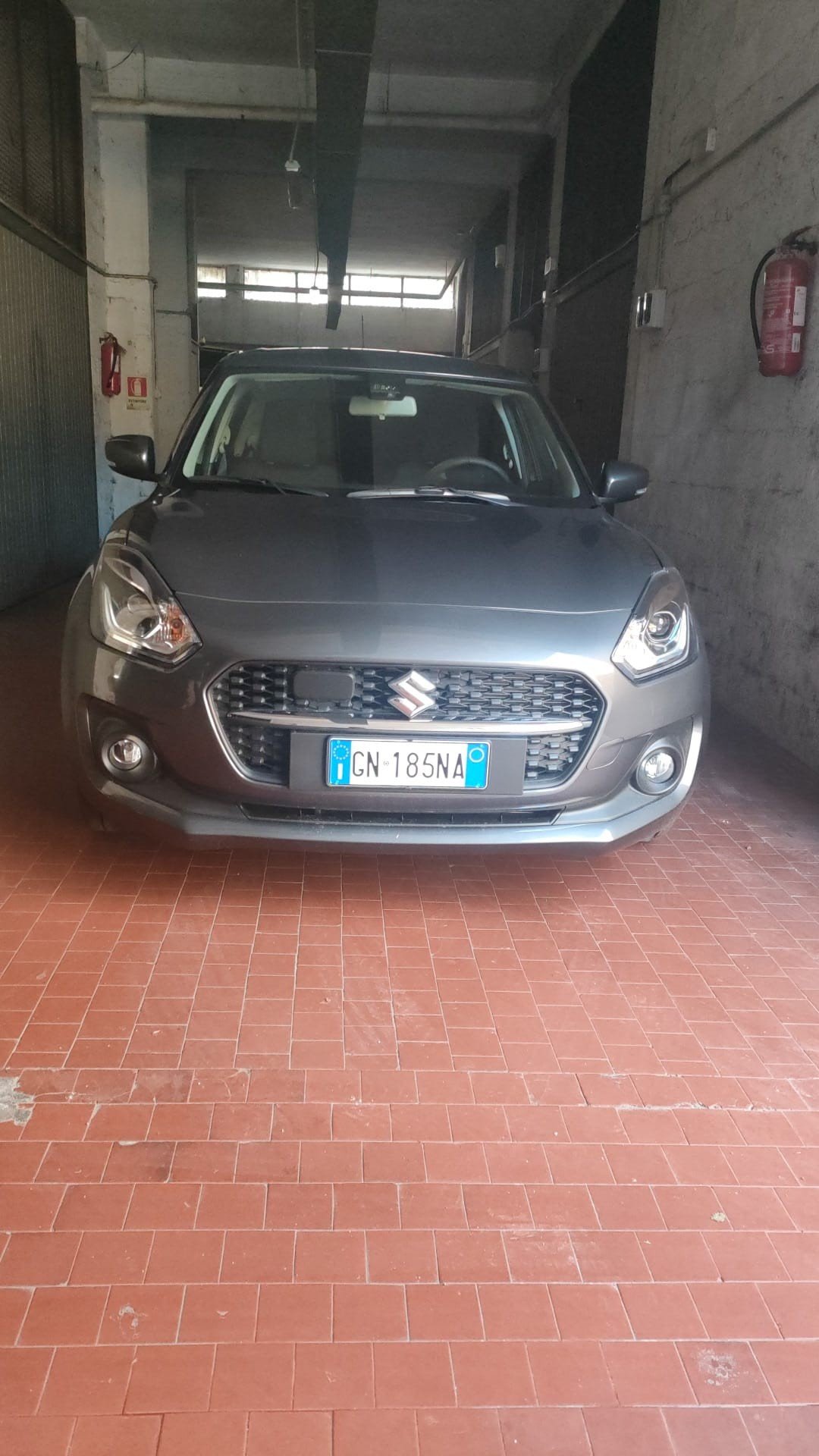 Numer rejestracyjny GN185NA posiada SUZUKI SWIFT