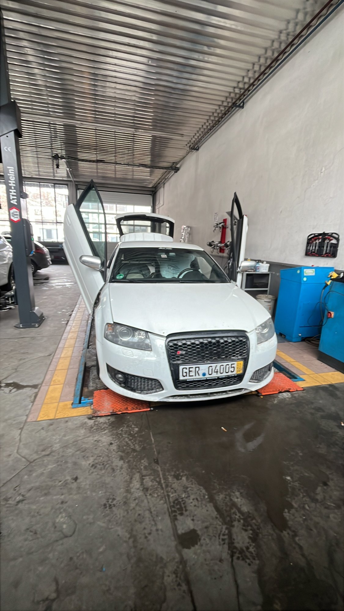 Numer rejestracyjny GER04005 posiada Audi 