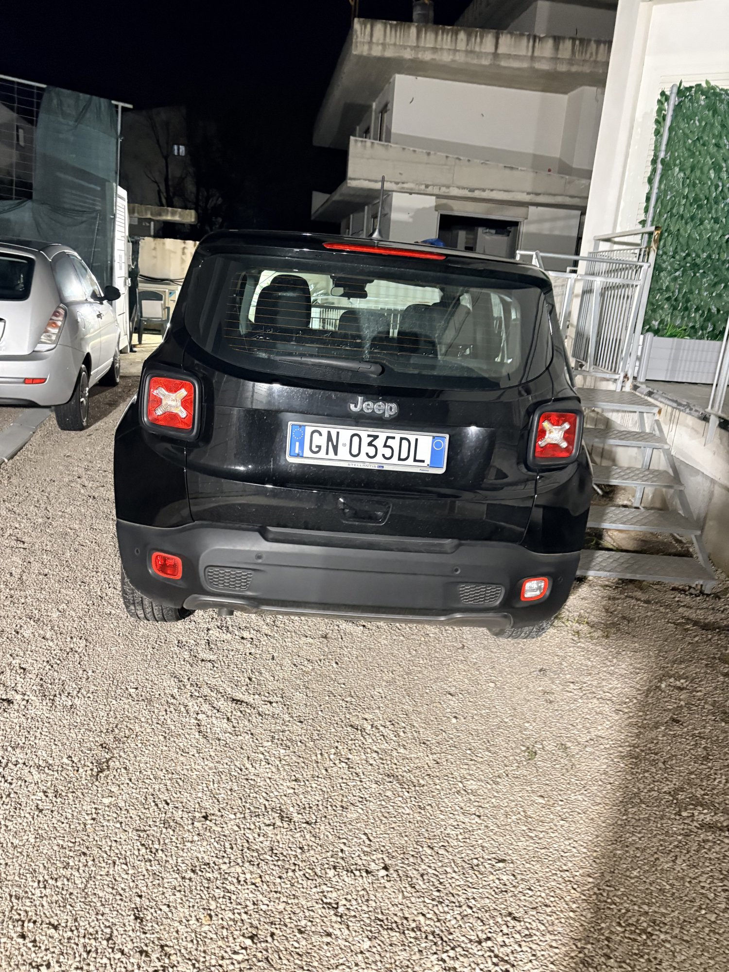 Numer rejestracyjny GN035DL posiada JEEP Renegade Numer rejestracyjny GN035DL posiada JEEP Renegade