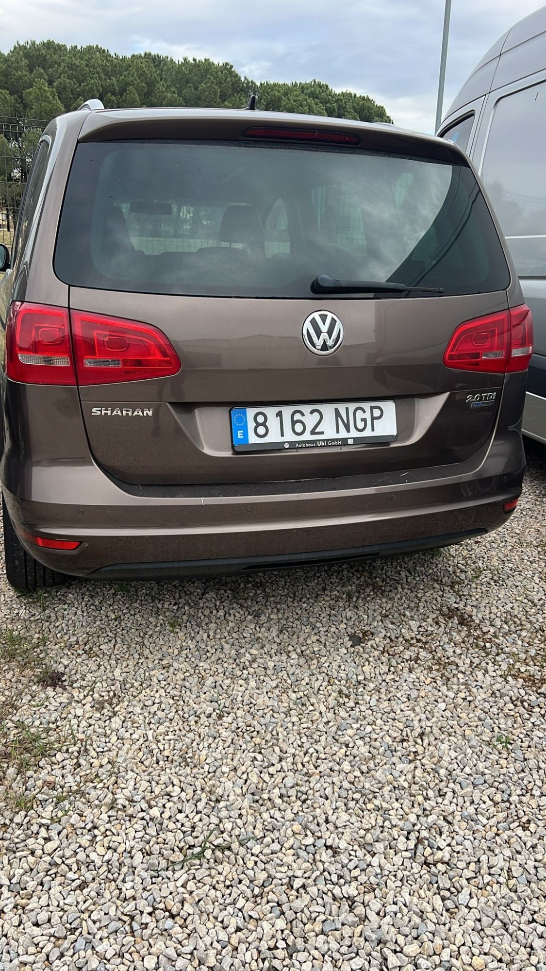 Numer rejestracyjny 8162NGP posiada VOLKSWAGEN SHARAN