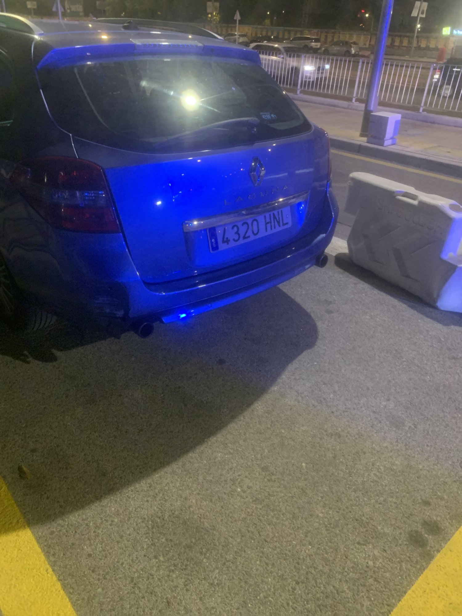 Numer rejestracyjny 4320HNL posiada RENAULT LAGUNA Numer rejestracyjny 4320HNL posiada RENAULT LAGUNA