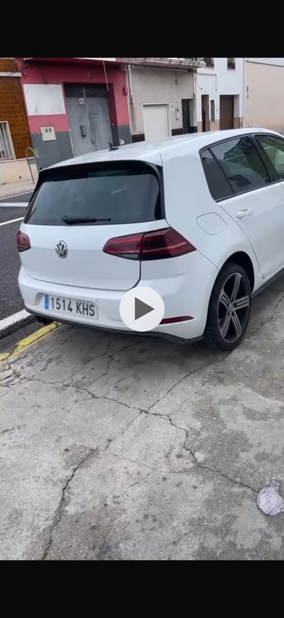 Numer rejestracyjny 1514KHS posiada VOLKSWAGEN GOLF