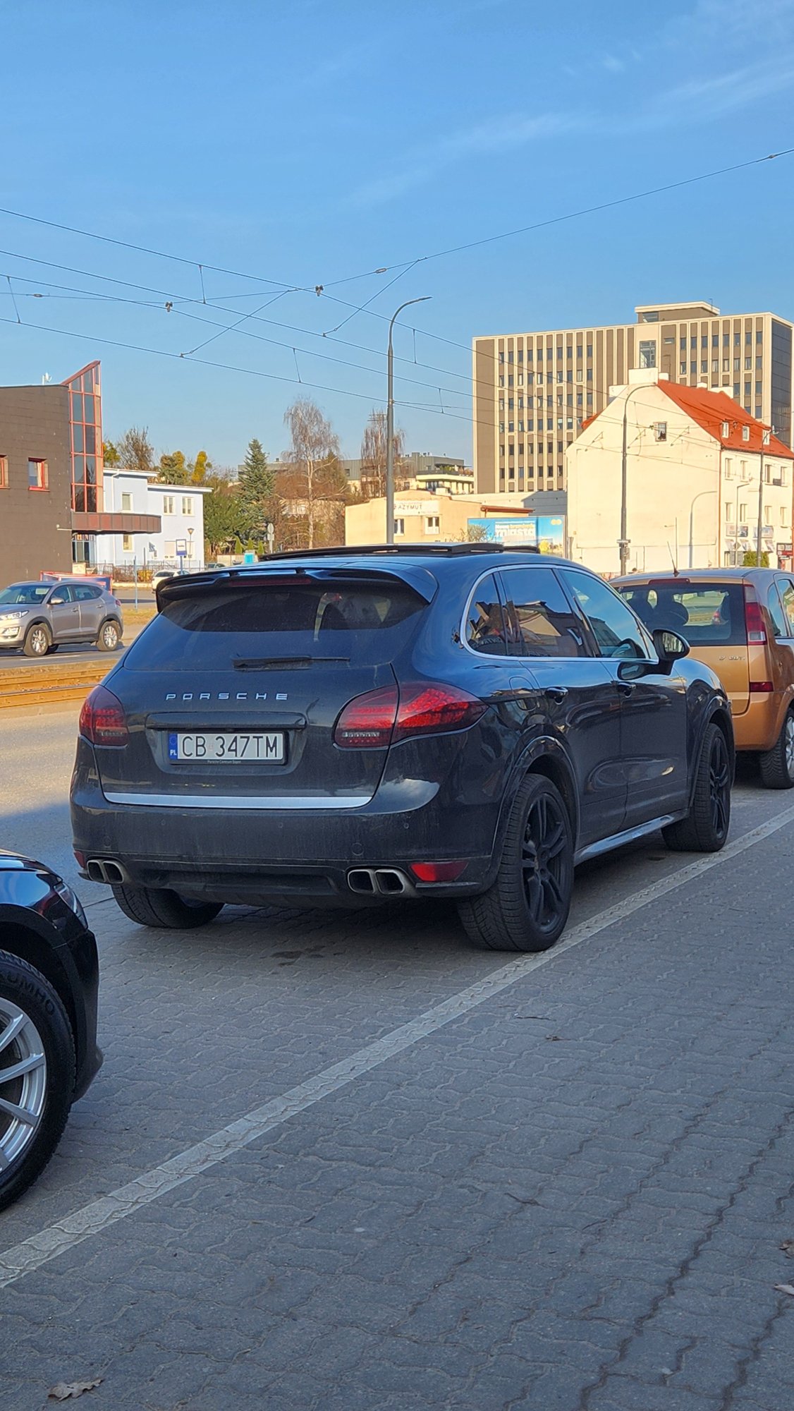 Numer rejestracyjny CB 347TM posiada PORSCHE Cayenne II 4.2 DPF MR`10 E5 S Tiptronic S - CB347TM