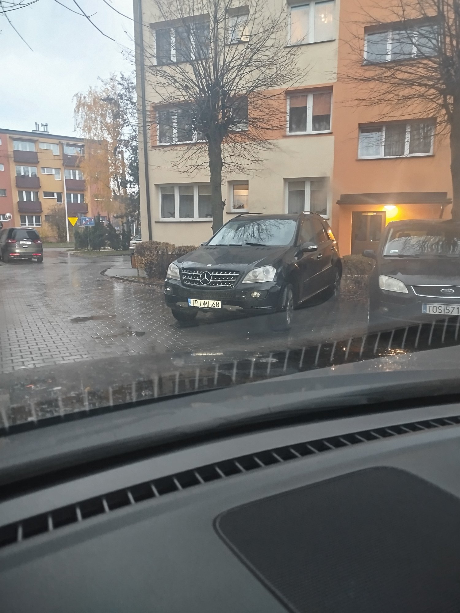 Numer rejestracyjny TPI MH68 posiada MERCEDES-BENZ ML 320 CDI - TPIMH68