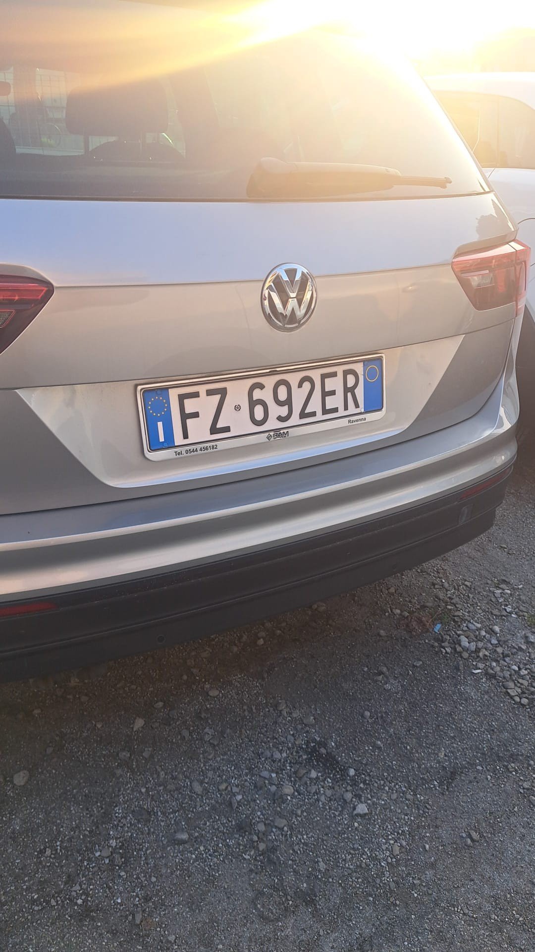 Numer rejestracyjny FZ692ER posiada VOLKSWAGEN Tiguan 2a serie