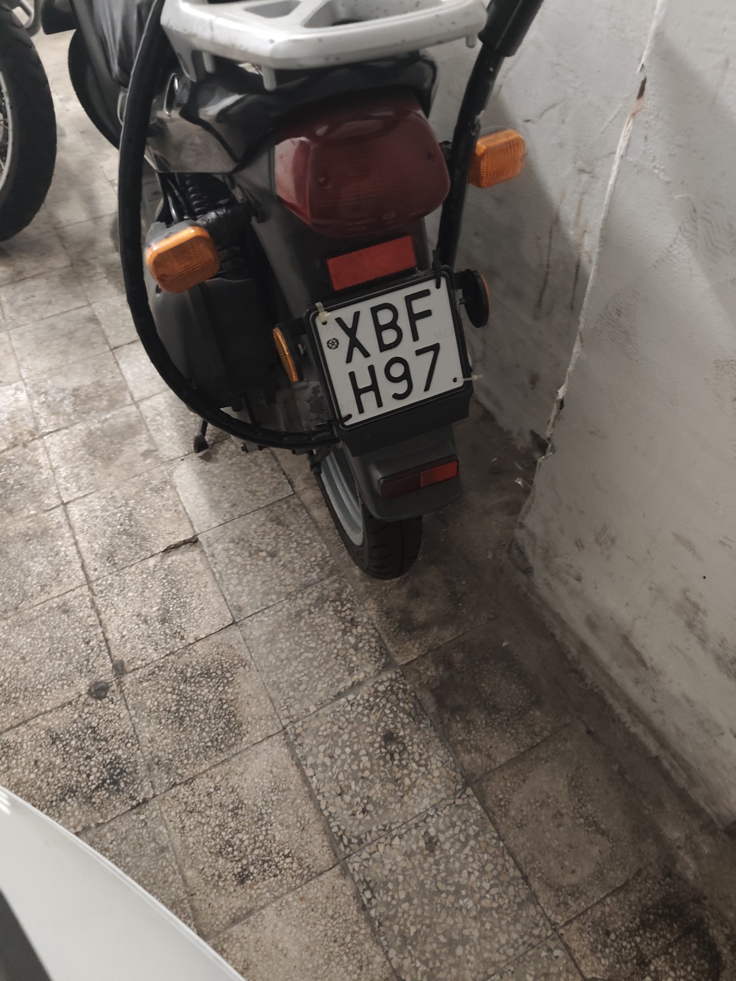 Numer rejestracyjny XBFH97 posiada  