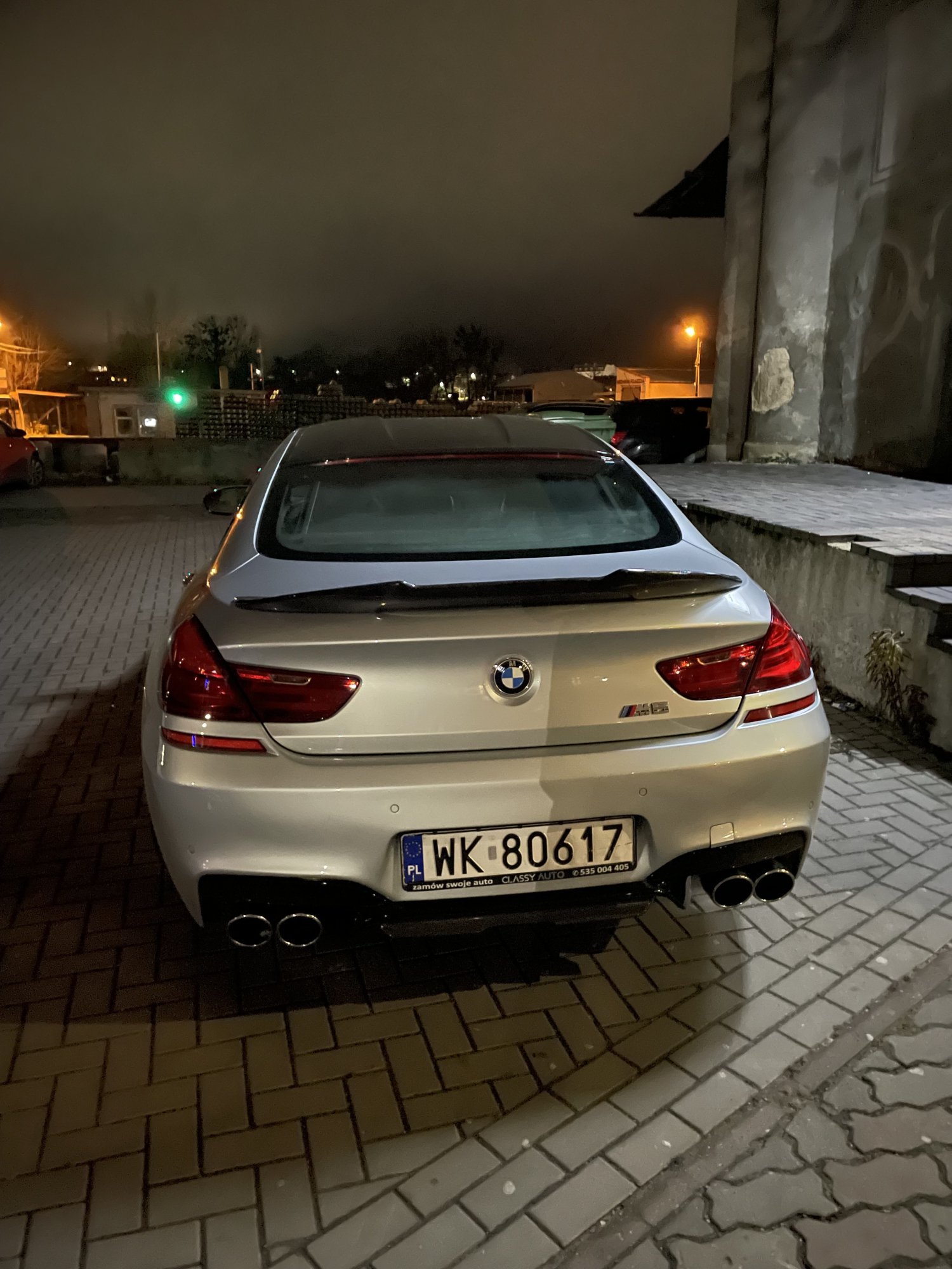 Numer rejestracyjny WK 80617 posiada BMW M6 - WK80617