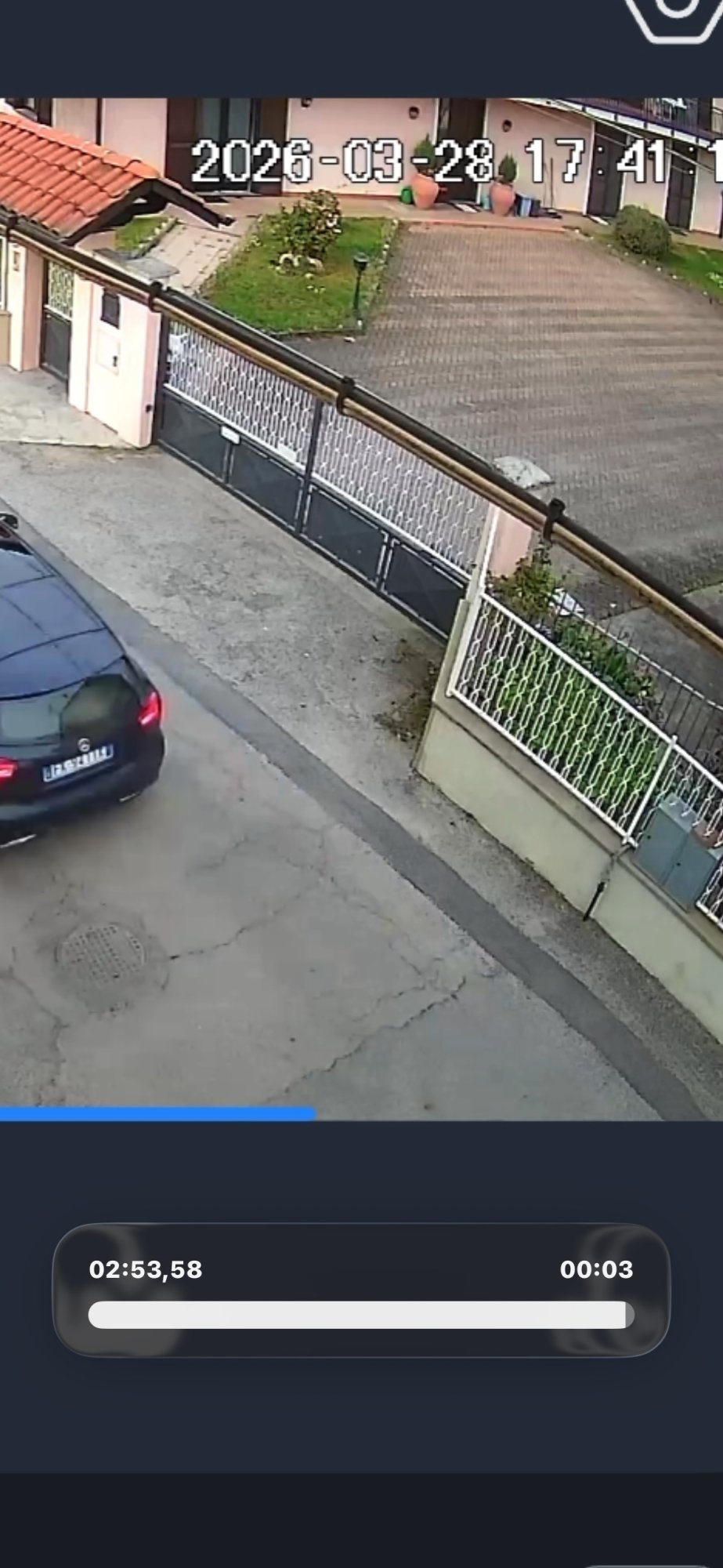 Numer rejestracyjny FF529LN posiada RENAULT Clio 4a serie