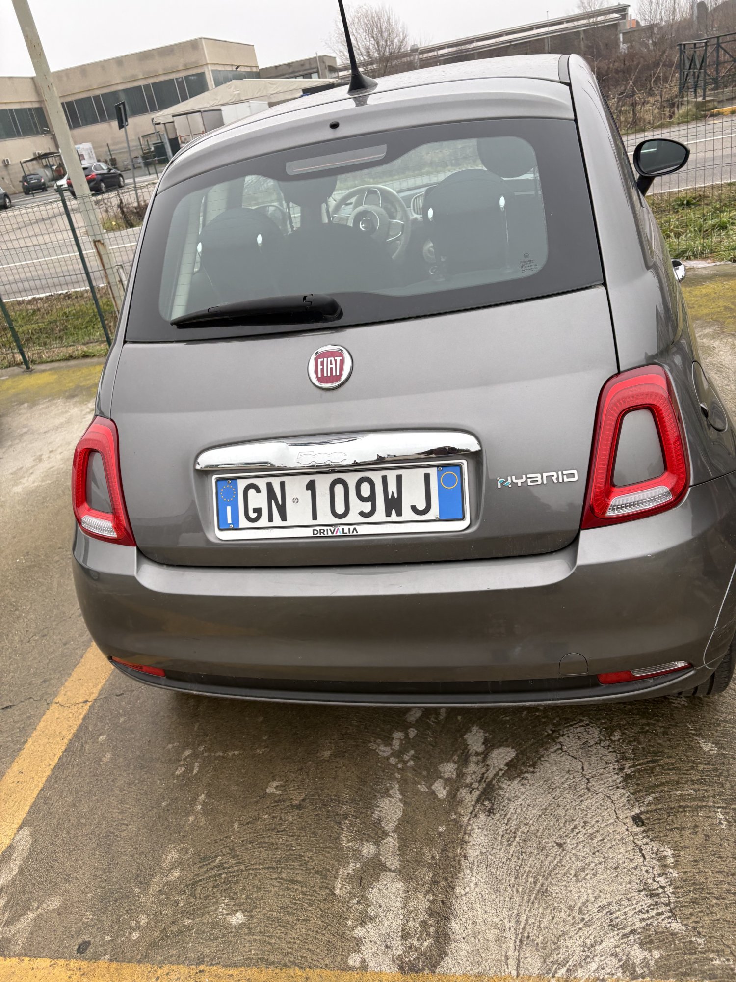 Numer rejestracyjny GN109WJ posiada FIAT 500