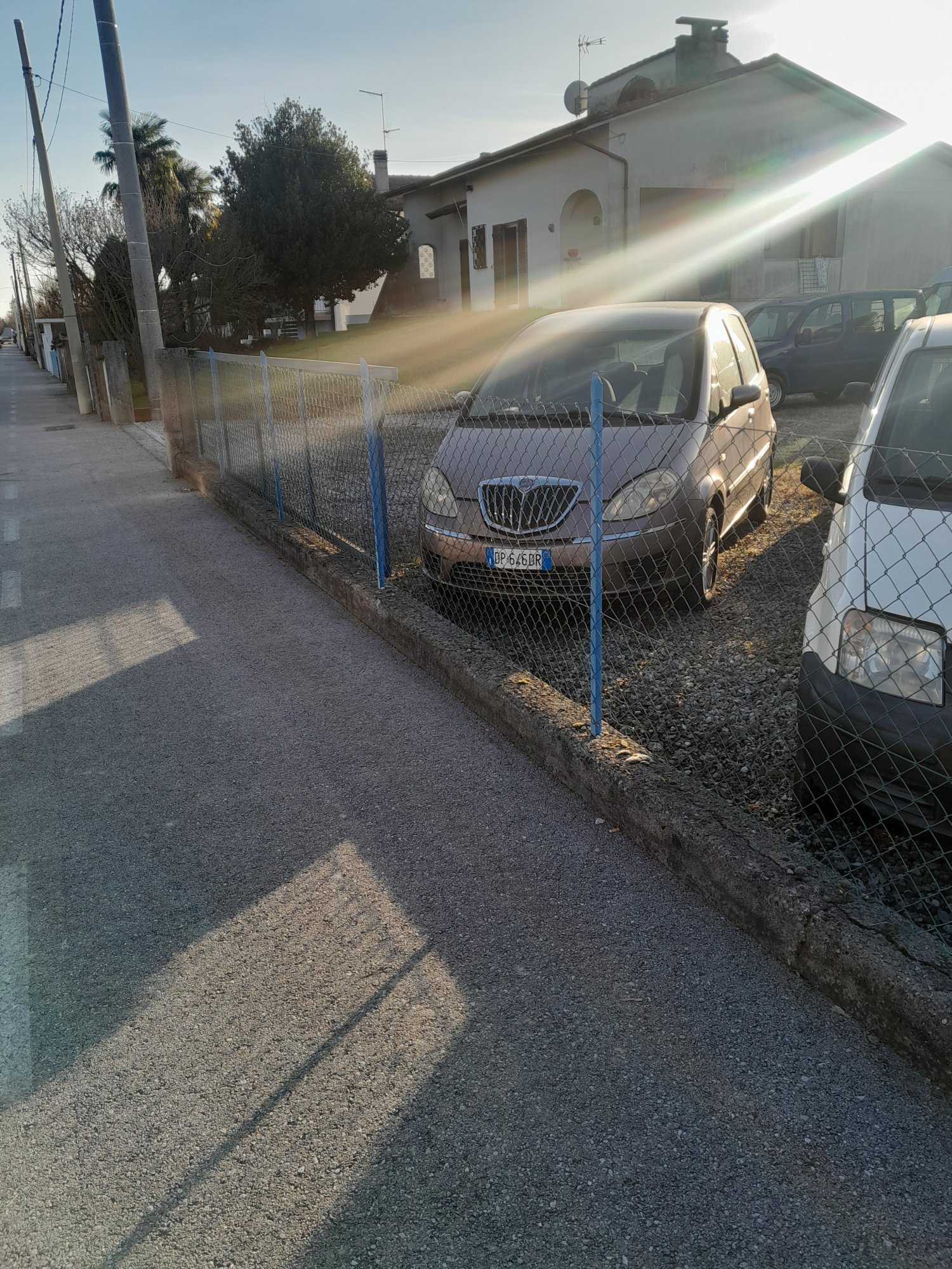 Numer rejestracyjny DP646BR posiada MAZDA Mazda3 1a serie