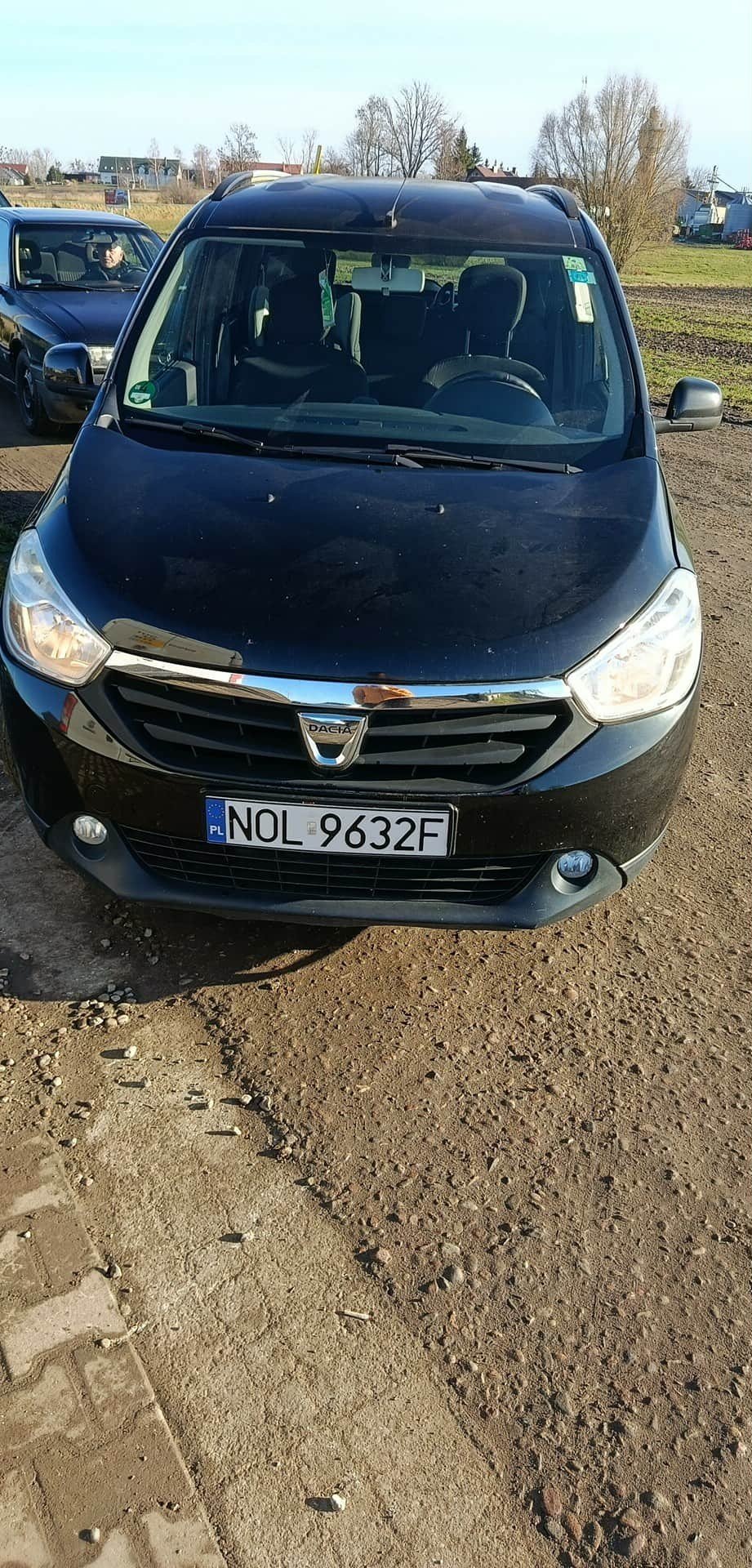Numer rejestracyjny NOL 9632F posiada DACIA LODGY - NOL9632F