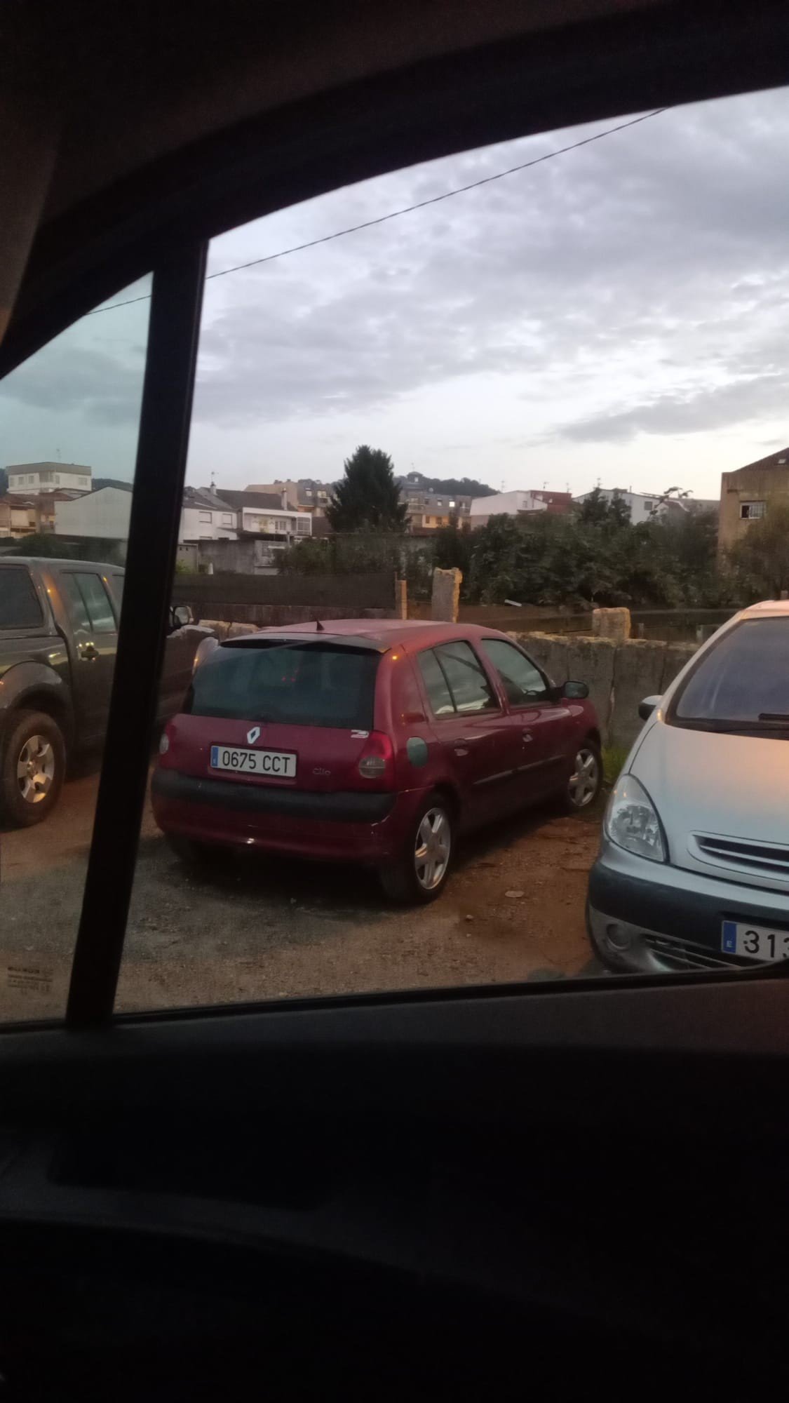 Numer rejestracyjny 0675CCT posiada RENAULT CLIO