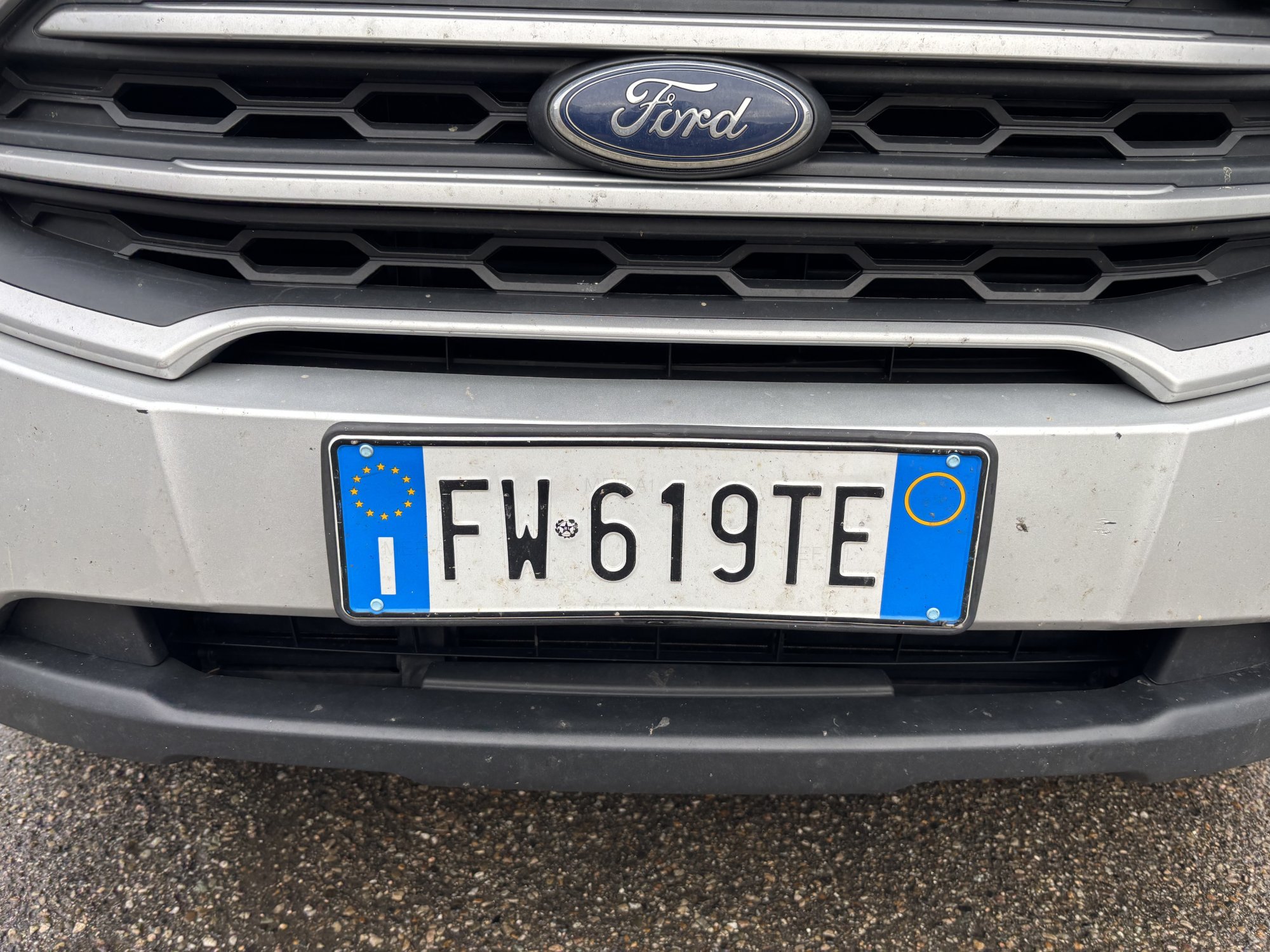 Numer rejestracyjny FW619TE posiada FORD EcoSport