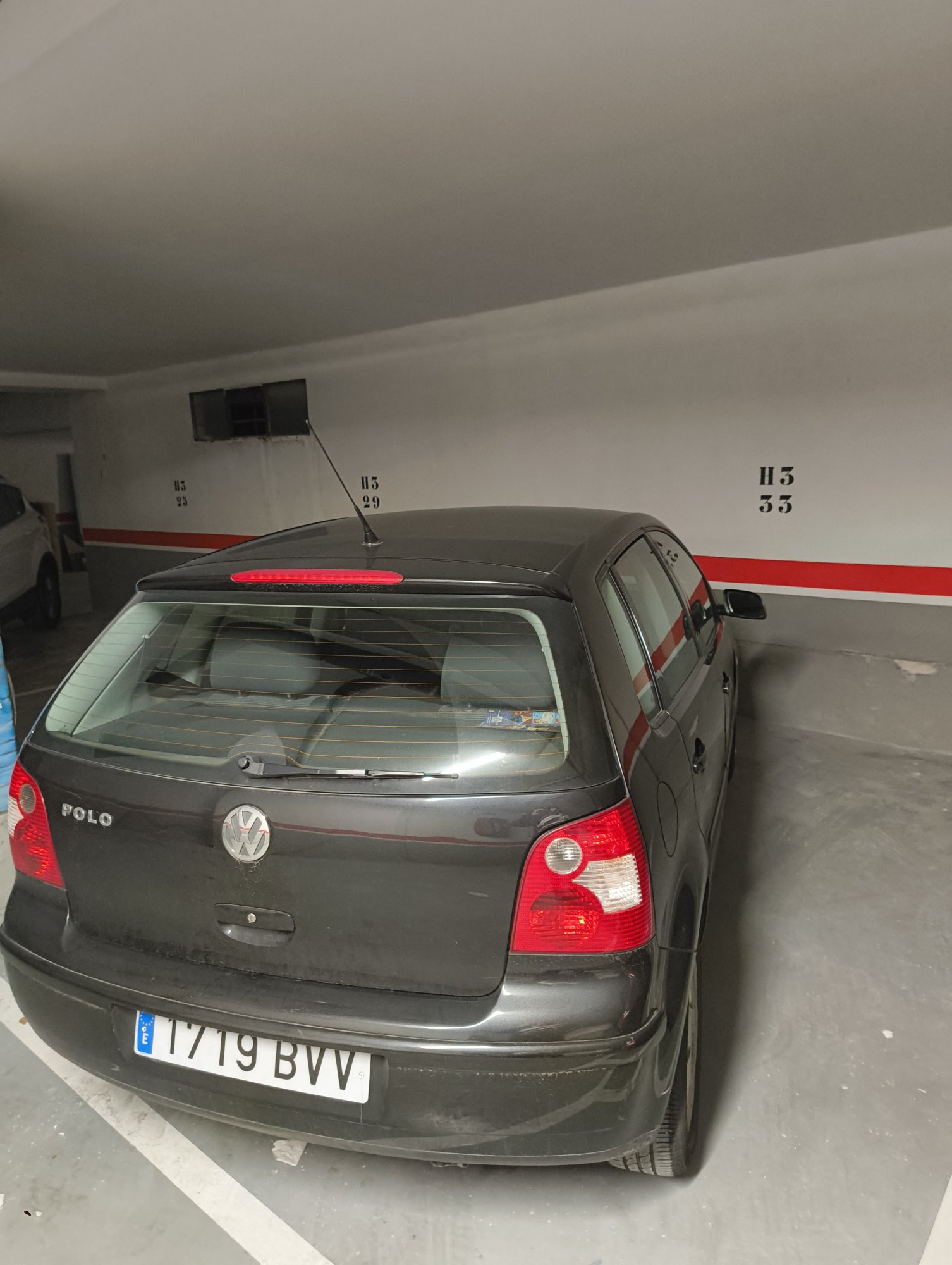 Numer rejestracyjny 1719BVV posiada VOLKSWAGEN POLO