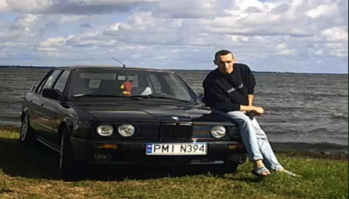 Numer rejestracyjny PMI N394 posiada BMW 320i Kat. E36 320i Kat. E36 - PMIN394