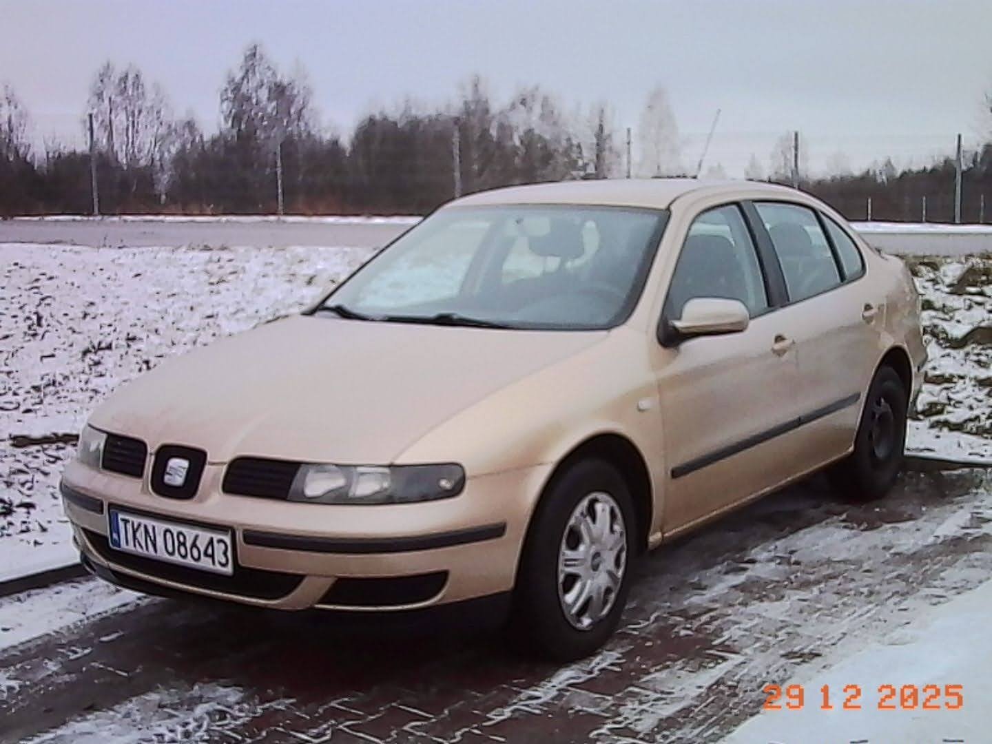 Numer rejestracyjny TKN 08643 posiada SEAT TOLEDO - TKN08643