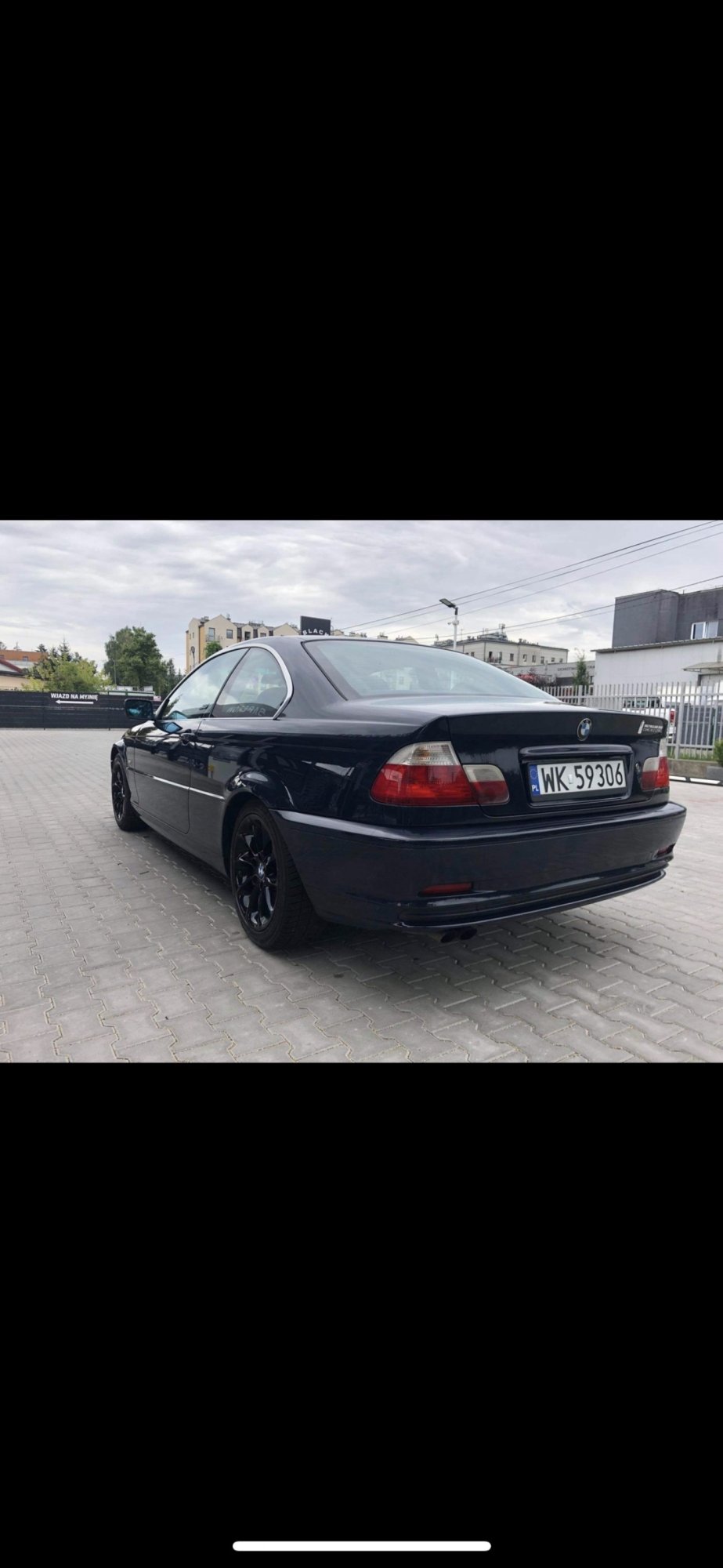 Numer rejestracyjny WK 59306 posiada BMW 325 - WK59306