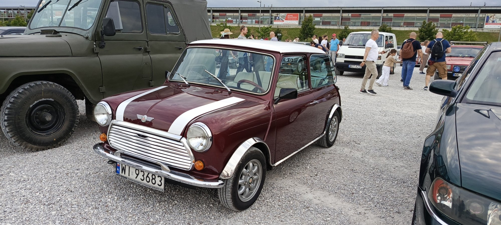 Numer rejestracyjny WI 93683 posiada AUSTIN MINI - WI93683 Numer rejestracyjny WI 93683 posiada AUSTIN MINI - WI93683