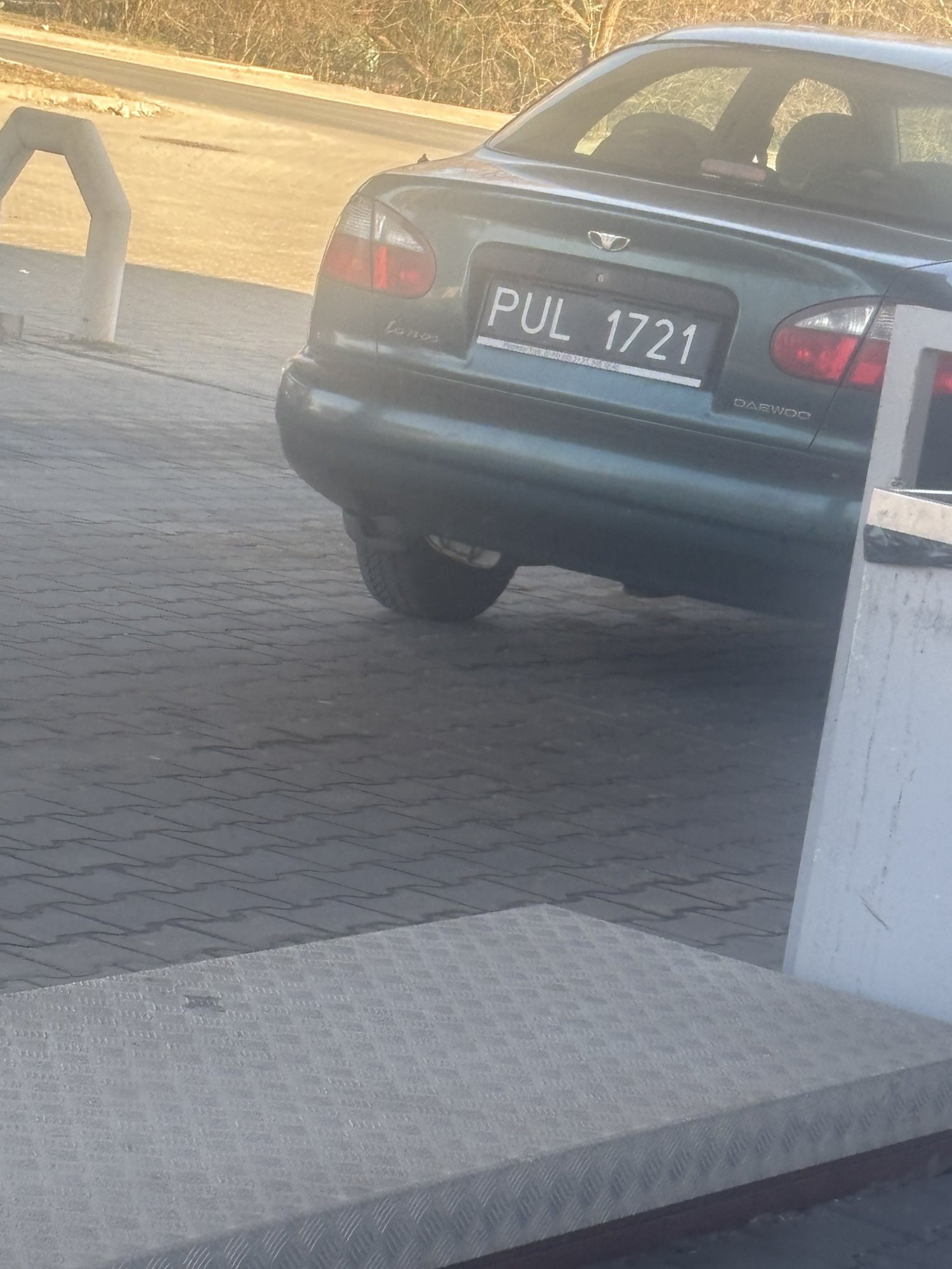 Numer rejestracyjny PUL 1721 posiada DAEWOO / FSO Lanos 1.5 Kat. MR`97 E3 S - PUL1721