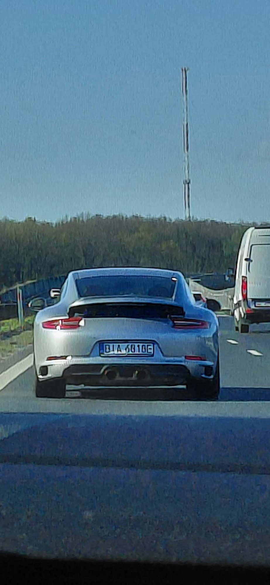 Numer rejestracyjny BIA9119E posiada Porsche 911