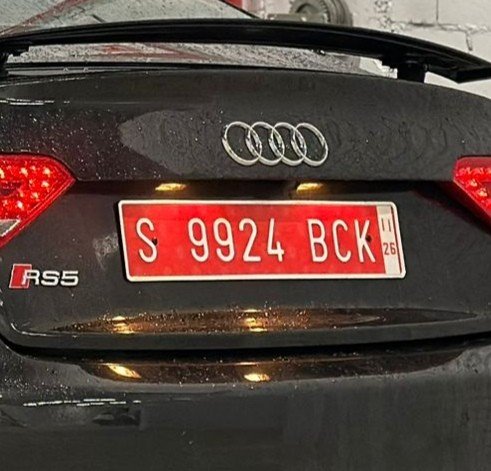Numer rejestracyjny S9924BCK posiada Audi RS5