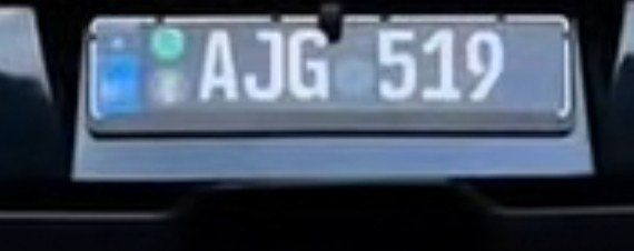 Numer rejestracyjny AJG519 posiada Honda VFR 750 F Numer rejestracyjny AJG519 posiada Honda VFR 750 F