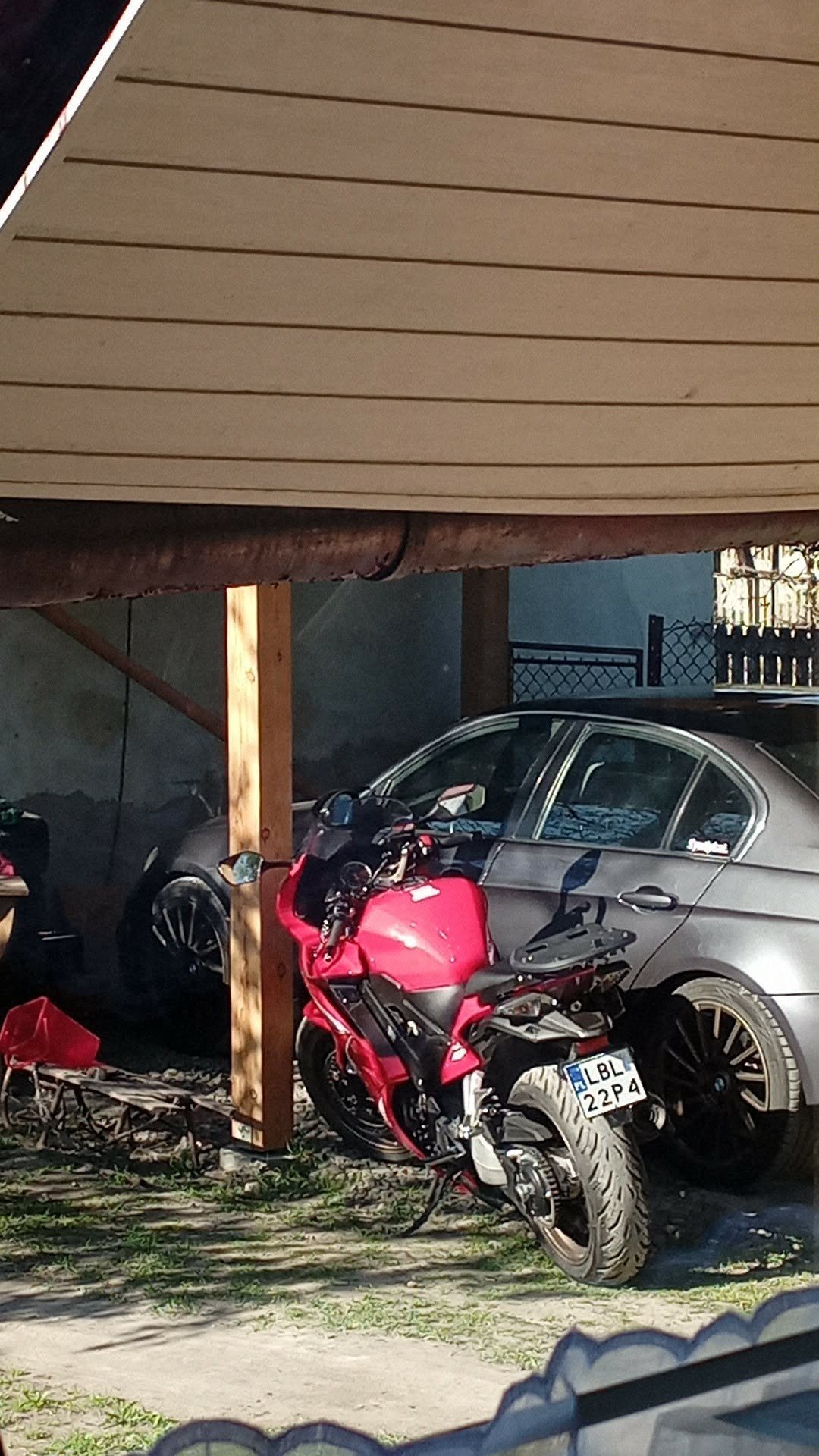 Numer rejestracyjny LBL 22P4 posiada HONDA Sportowe od 600 ccm VFR 800 F ABS - LBL22P4