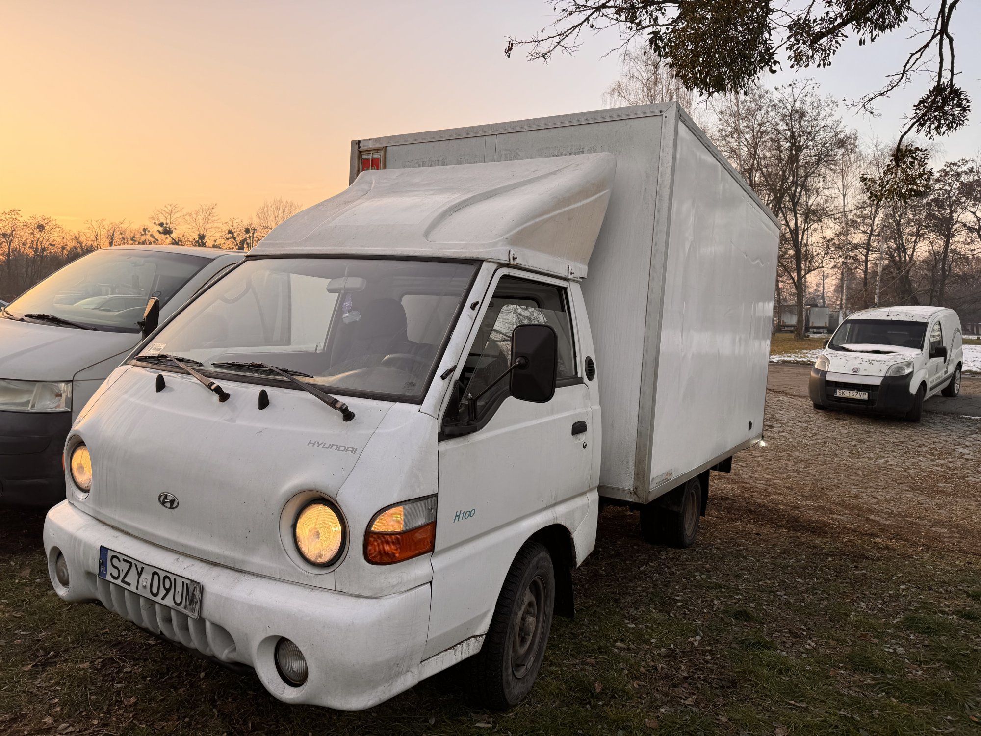 Numer rejestracyjny SZY 09UM posiada HYUNDAI H1 Starex Van MR`98 3.0t SV Van-3 - SZY09UM Numer rejestracyjny SZY 09UM posiada HYUNDAI H1 Starex Van MR`98 3.0t SV Van-3 - SZY09UM