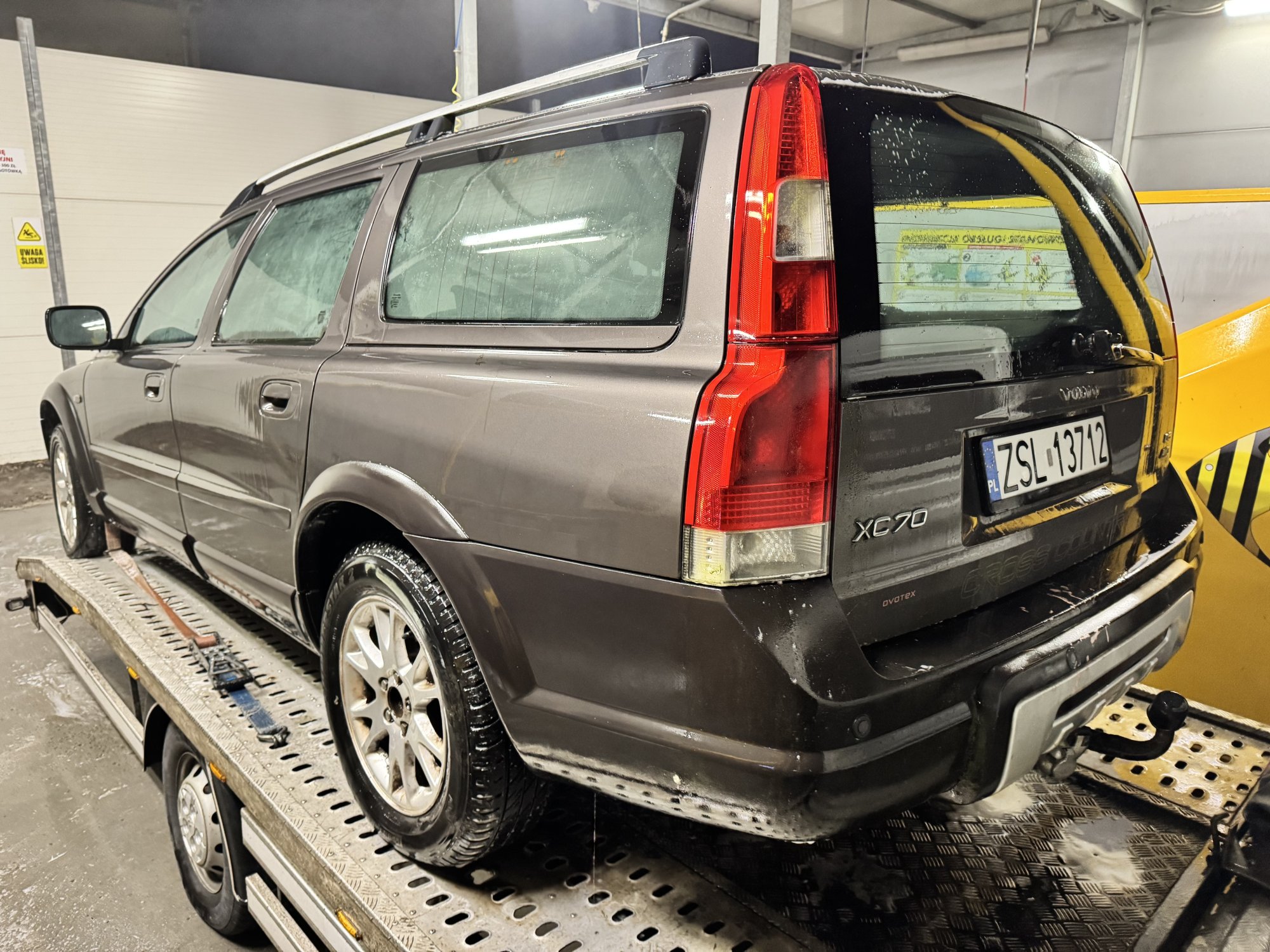 Numer rejestracyjny ZSL 13712 posiada VOLVO XC70 - ZSL13712