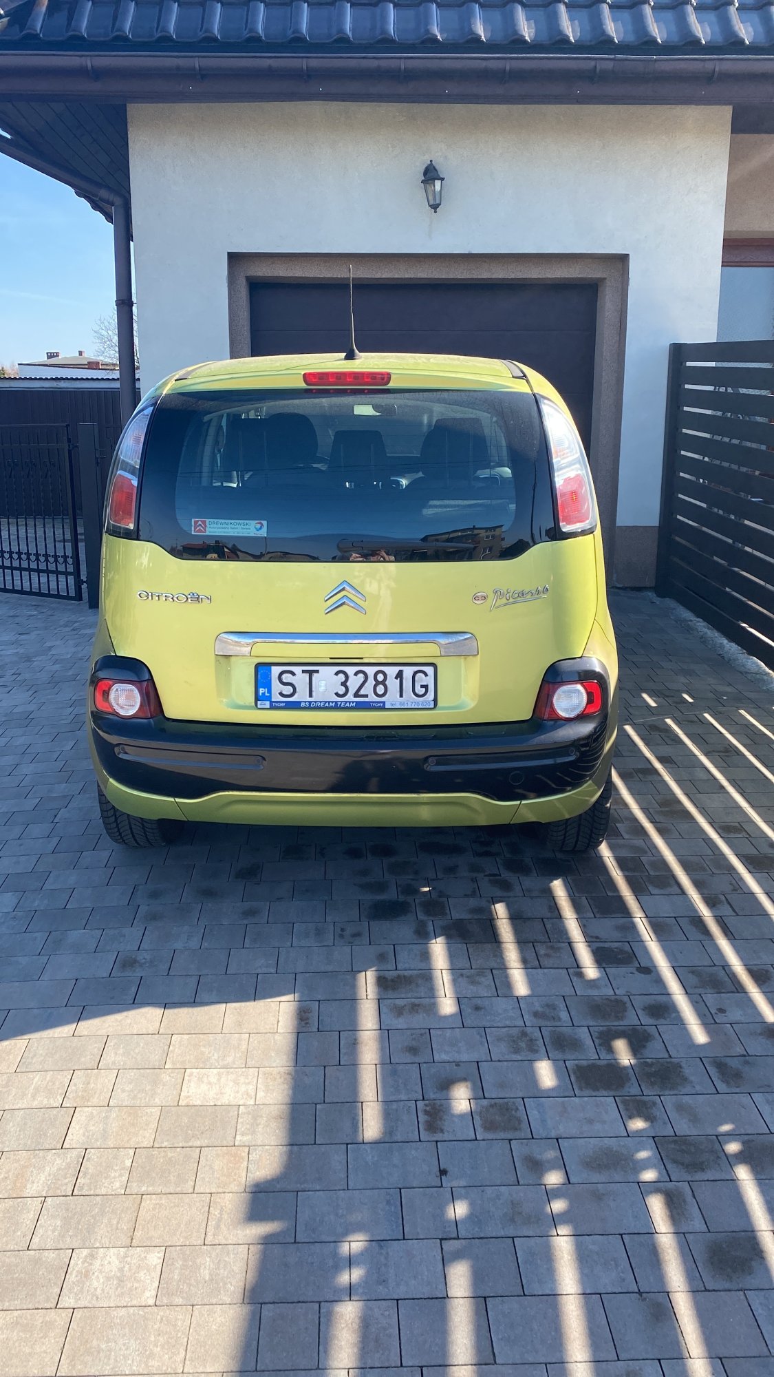 Numer rejestracyjny ST 3281G posiada CITROEN C3 Picasso 1.4 VTi MR`09 E5 SX Pack - ST3281G