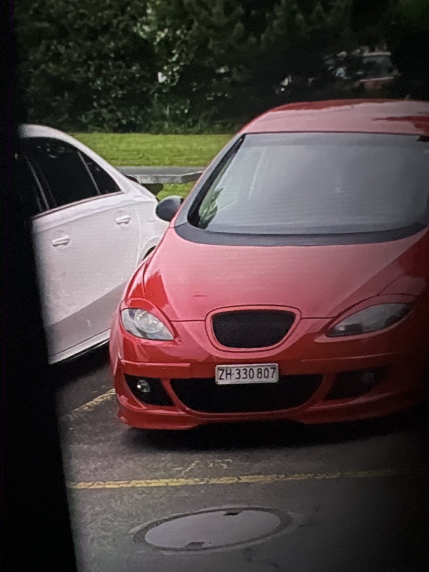 Numer rejestracyjny ZH330807 posiada  