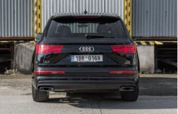 Numer rejestracyjny 1BR0169 posiada Audi Q7 TDI