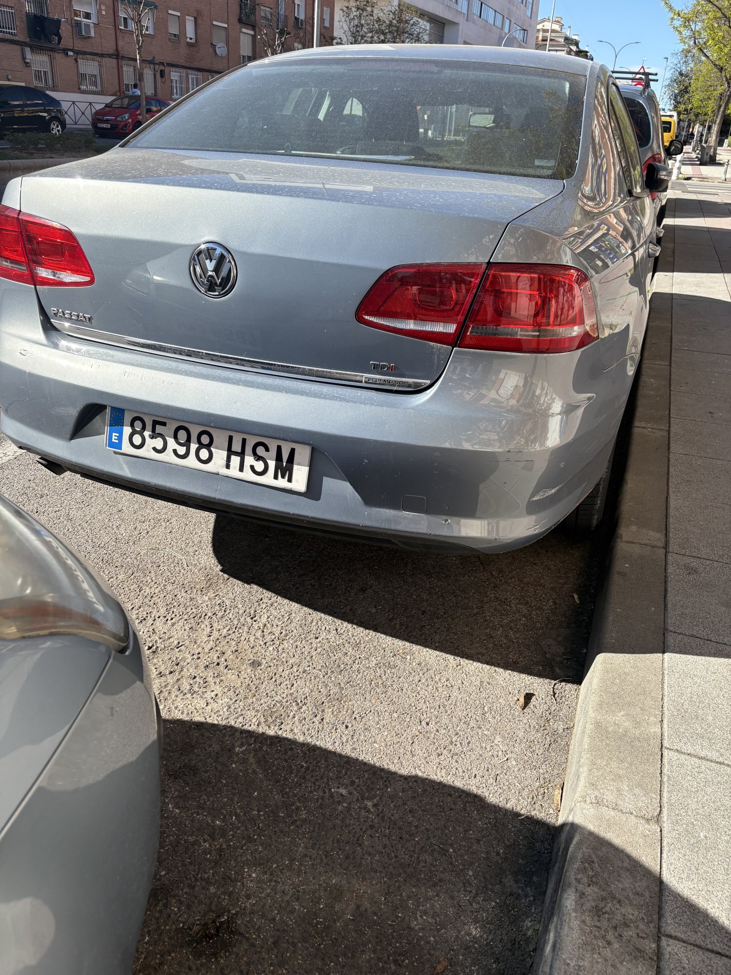 Numer rejestracyjny 8598HSM posiada VOLKSWAGEN PASSAT