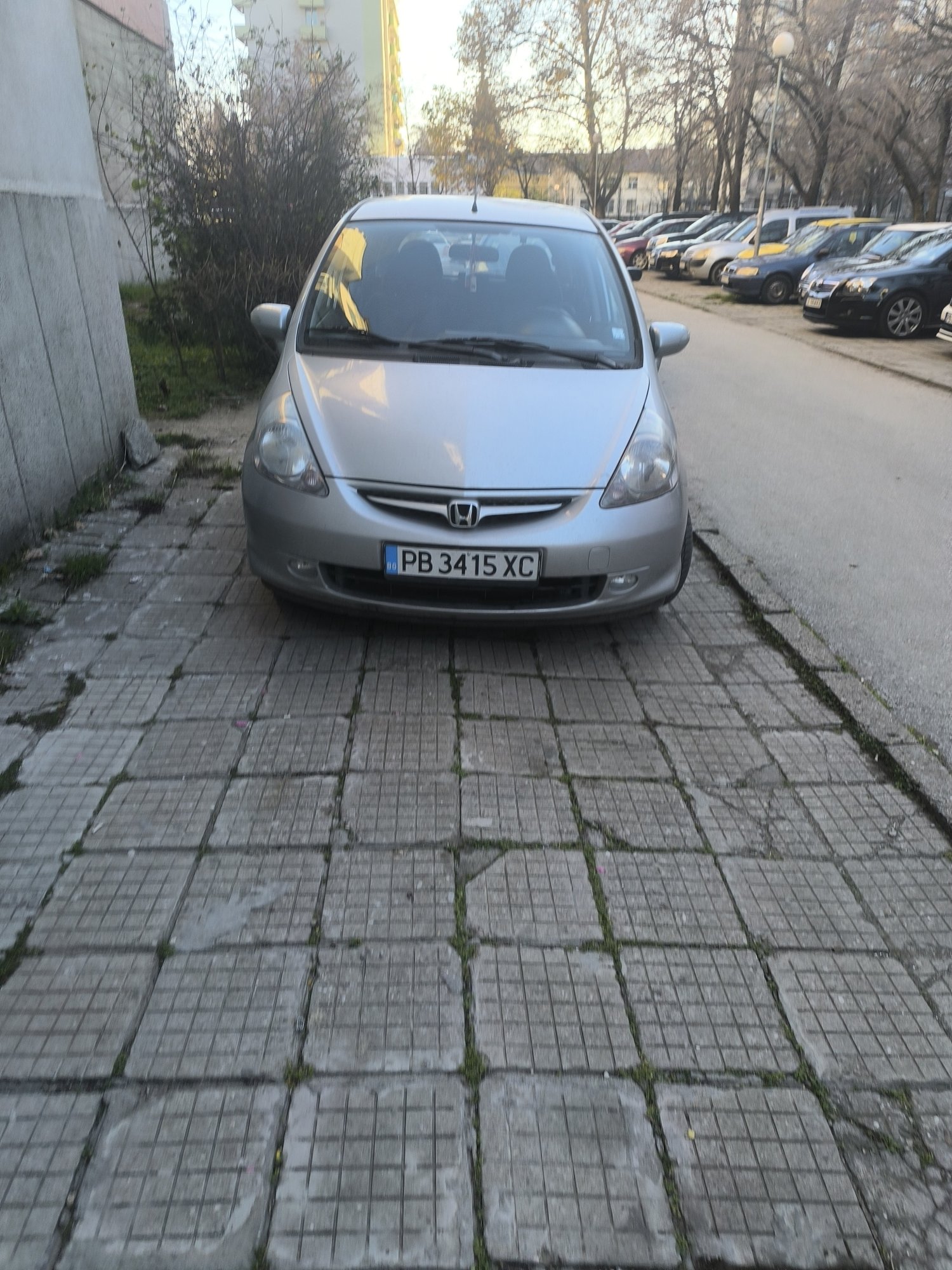 Numer rejestracyjny PB3415XC posiada Honda Jazz