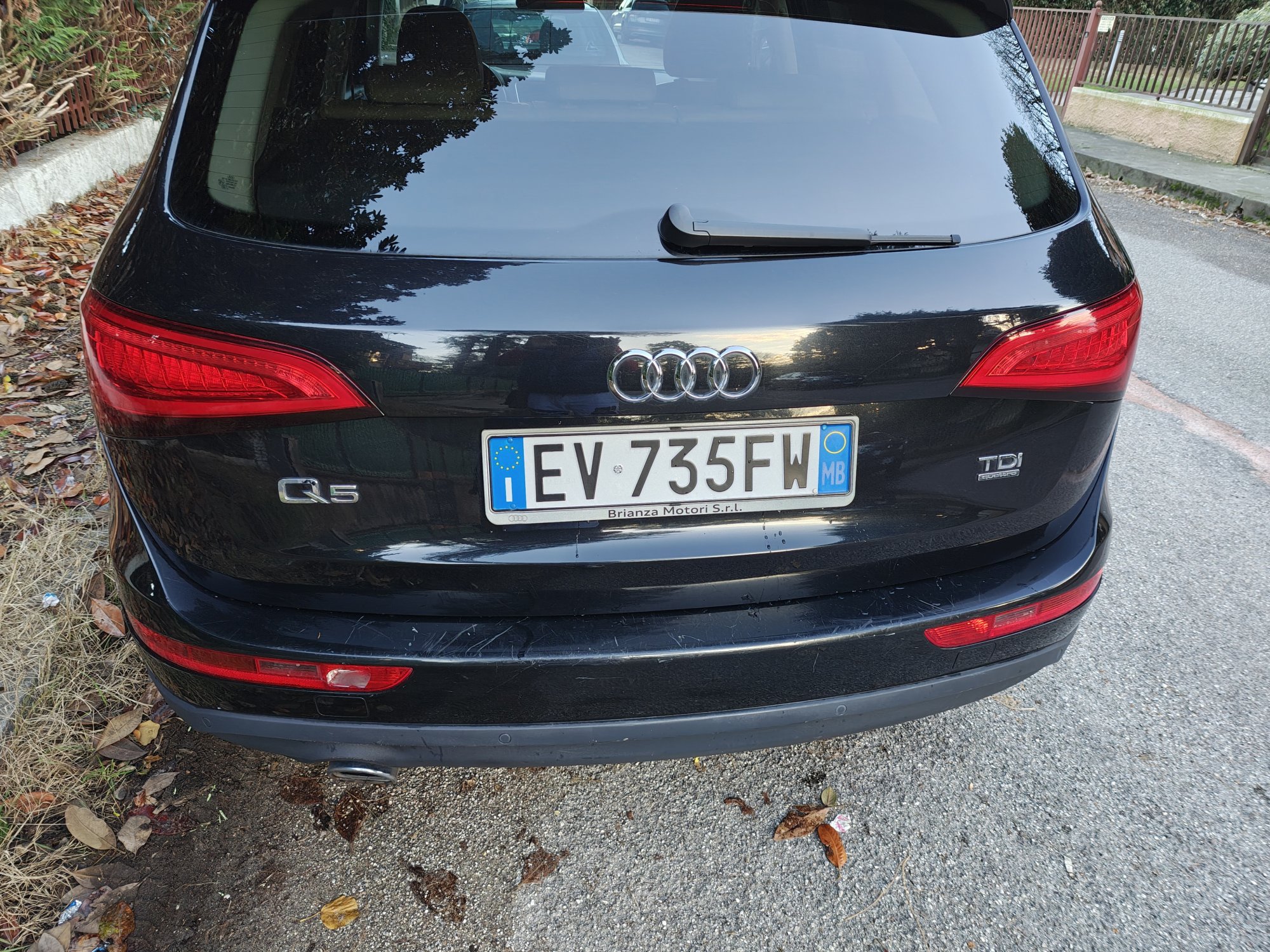 Numer rejestracyjny EV735FW posiada AUDI Q5 1a serie