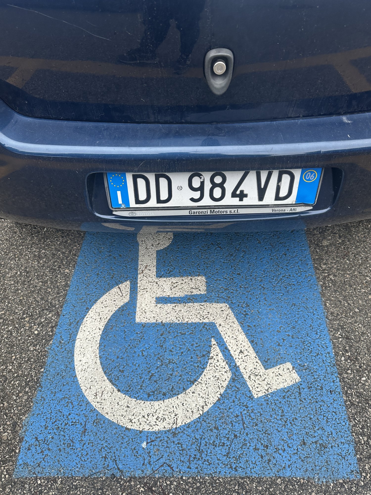 Numer rejestracyjny DD984VD posiada TOYOTA Yaris 2a serie